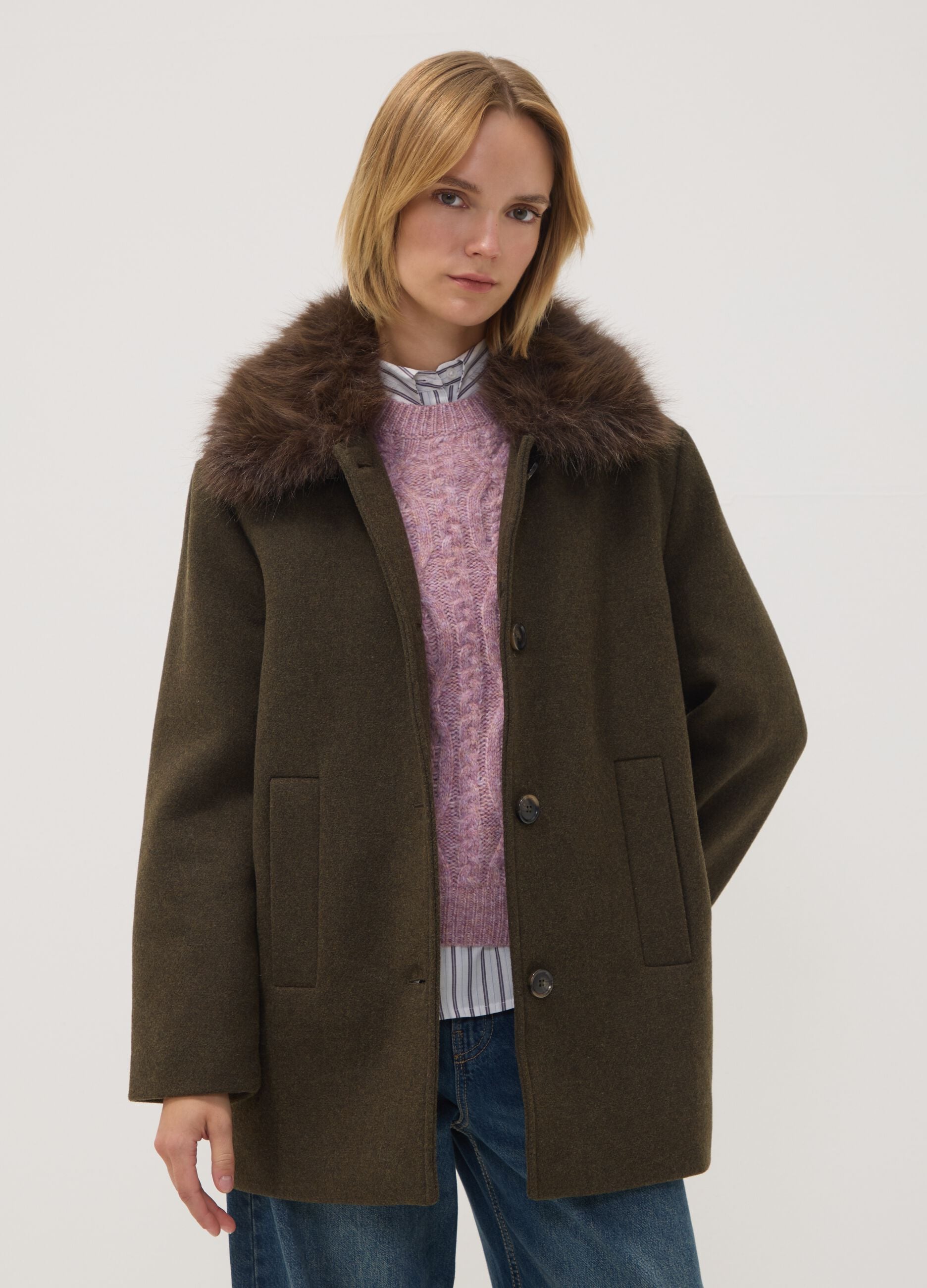 Brown wool and viscose-blend coat with contrast collar
