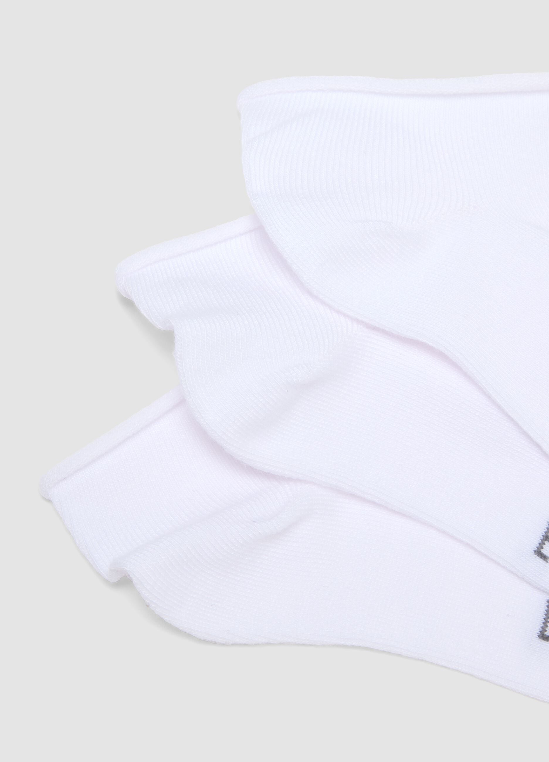 Pack of five white no-show socks in stretch fabric
