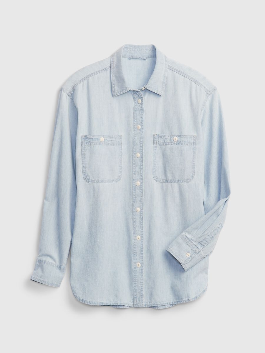Oversized shirt in denim with pockets_5