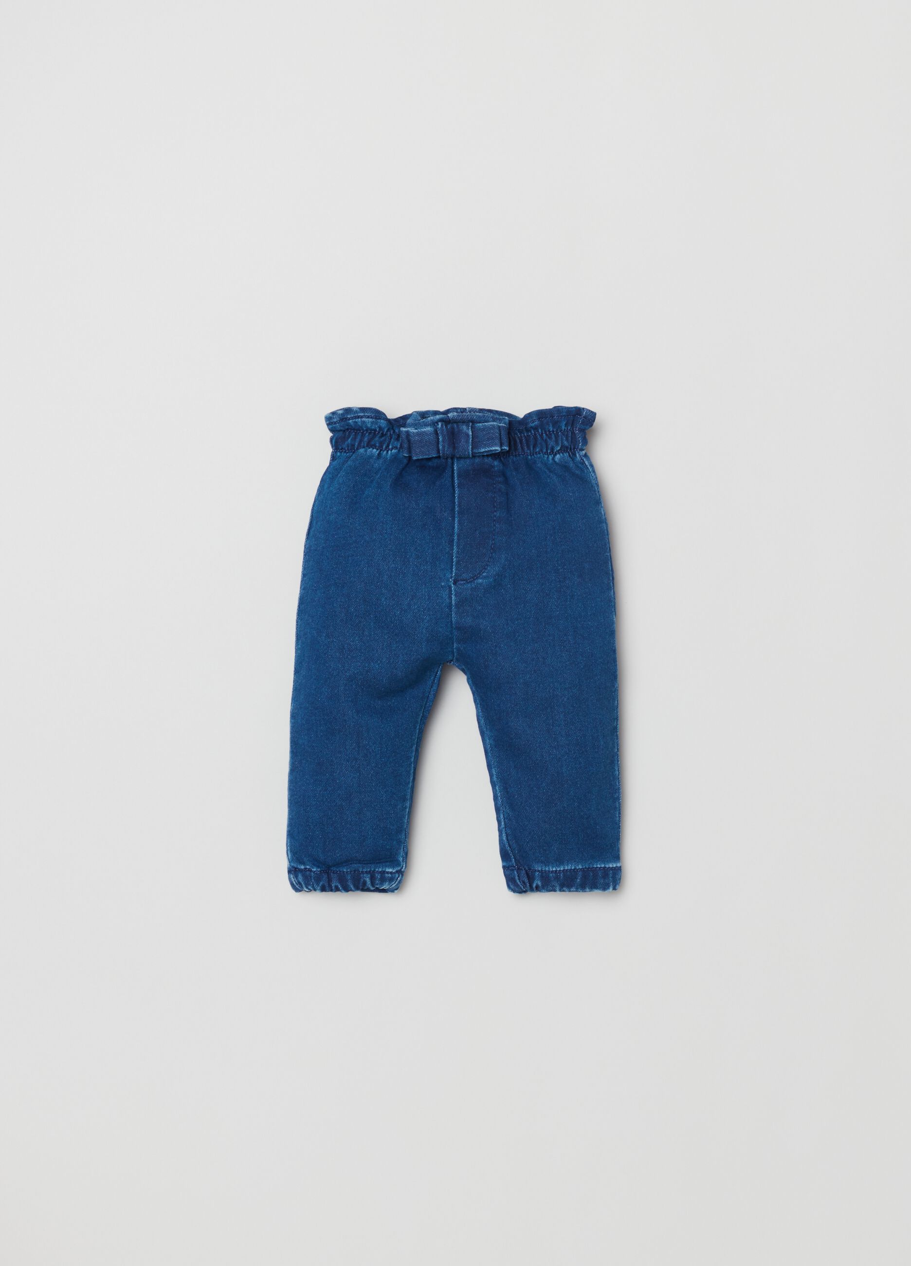Jeans con profili elasticati e fiocchetto_0
