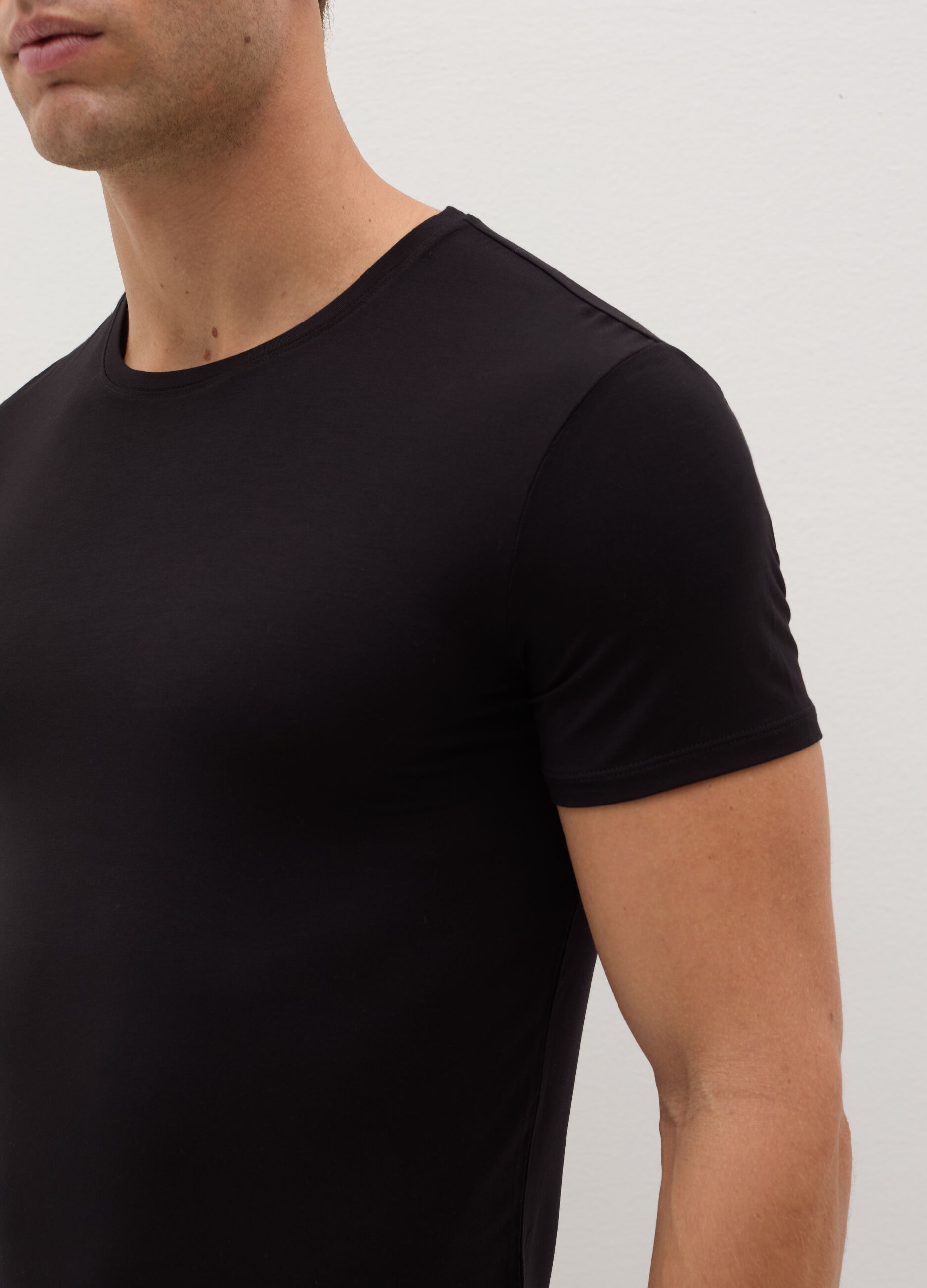 Stretch modal undershirt with round neck