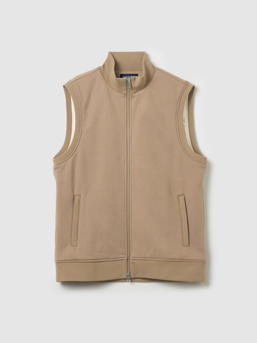Contemporary full-zip gilet with high neck_4