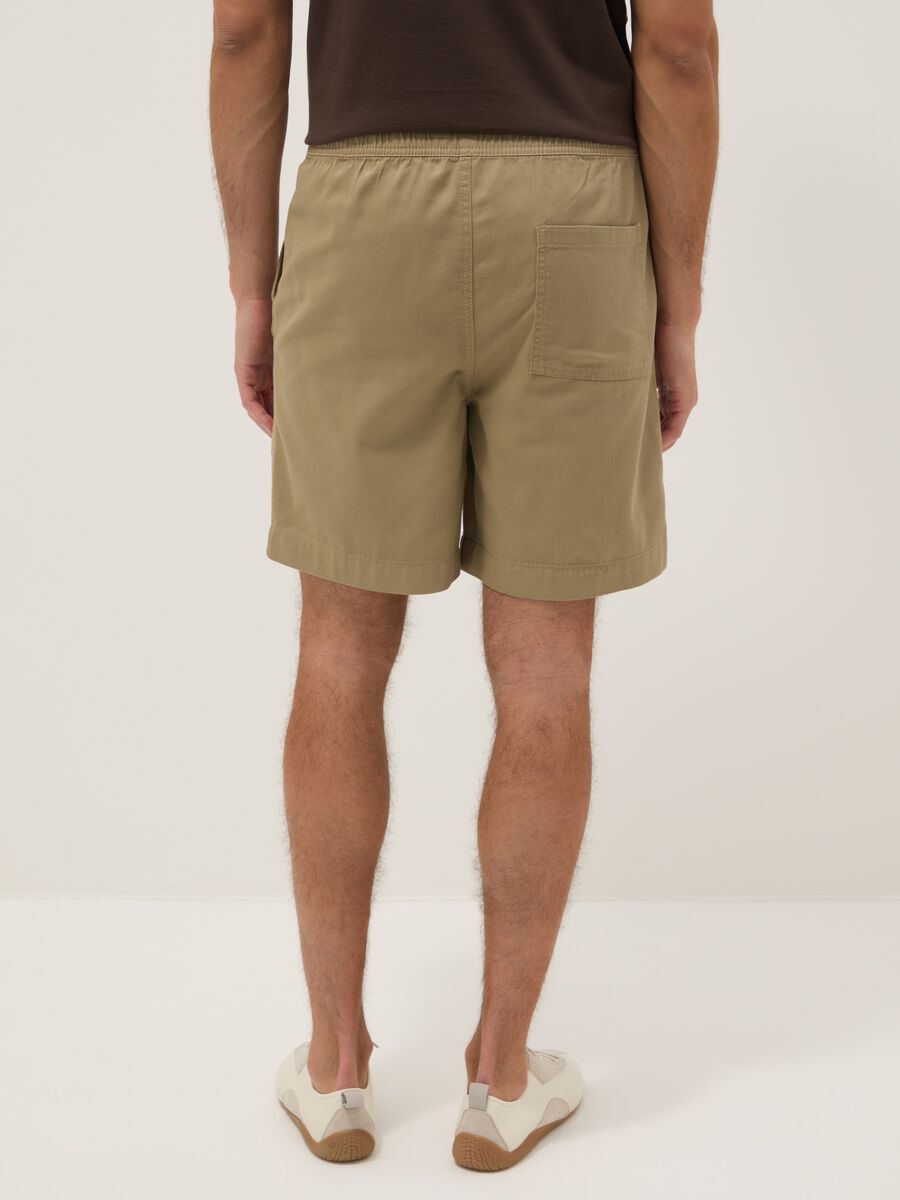 Beige regular-fit pure cotton shorts_2