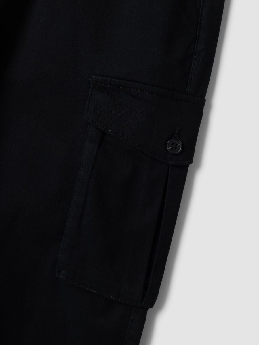 Pantaloni cargo neri in cotone elasticizzato slim fit_6