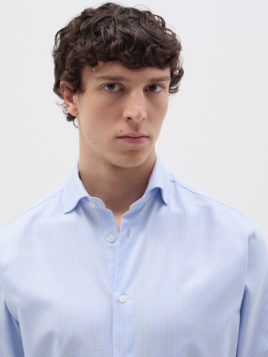 Regular-fit no-iron shirt with micro pattern_1
