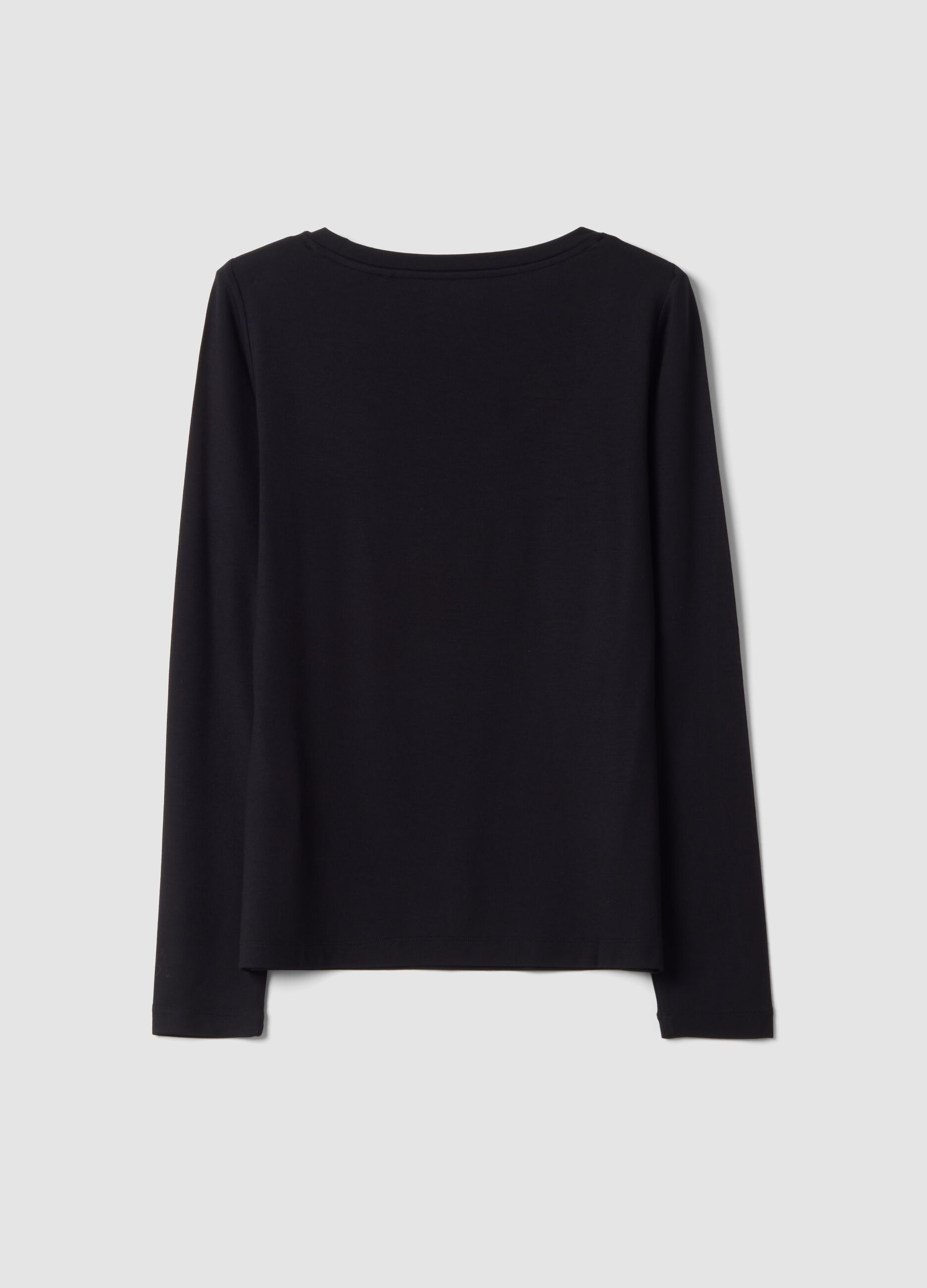 T-shirt nera in viscosa elasticizzata con girocollo slim fit