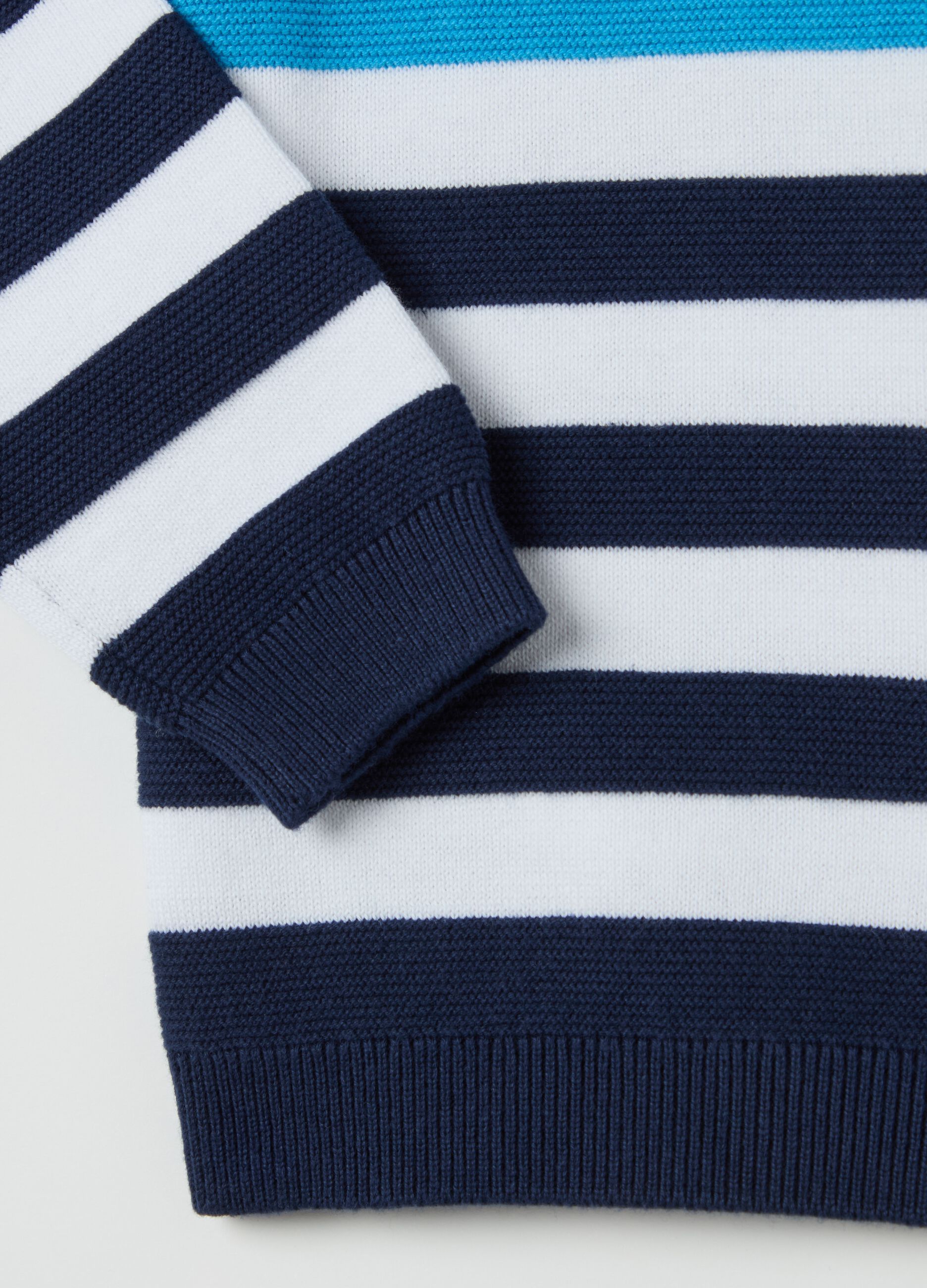 Pullover in cotone a righe 