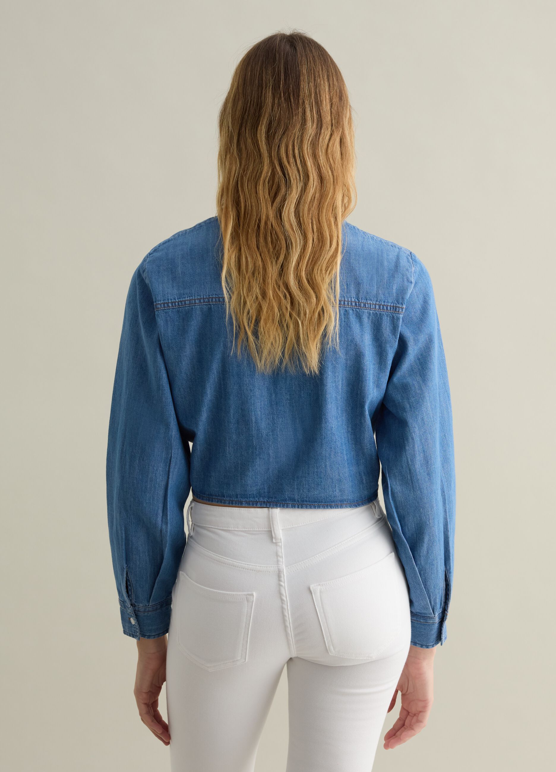 Camicia in denim blu con nodo