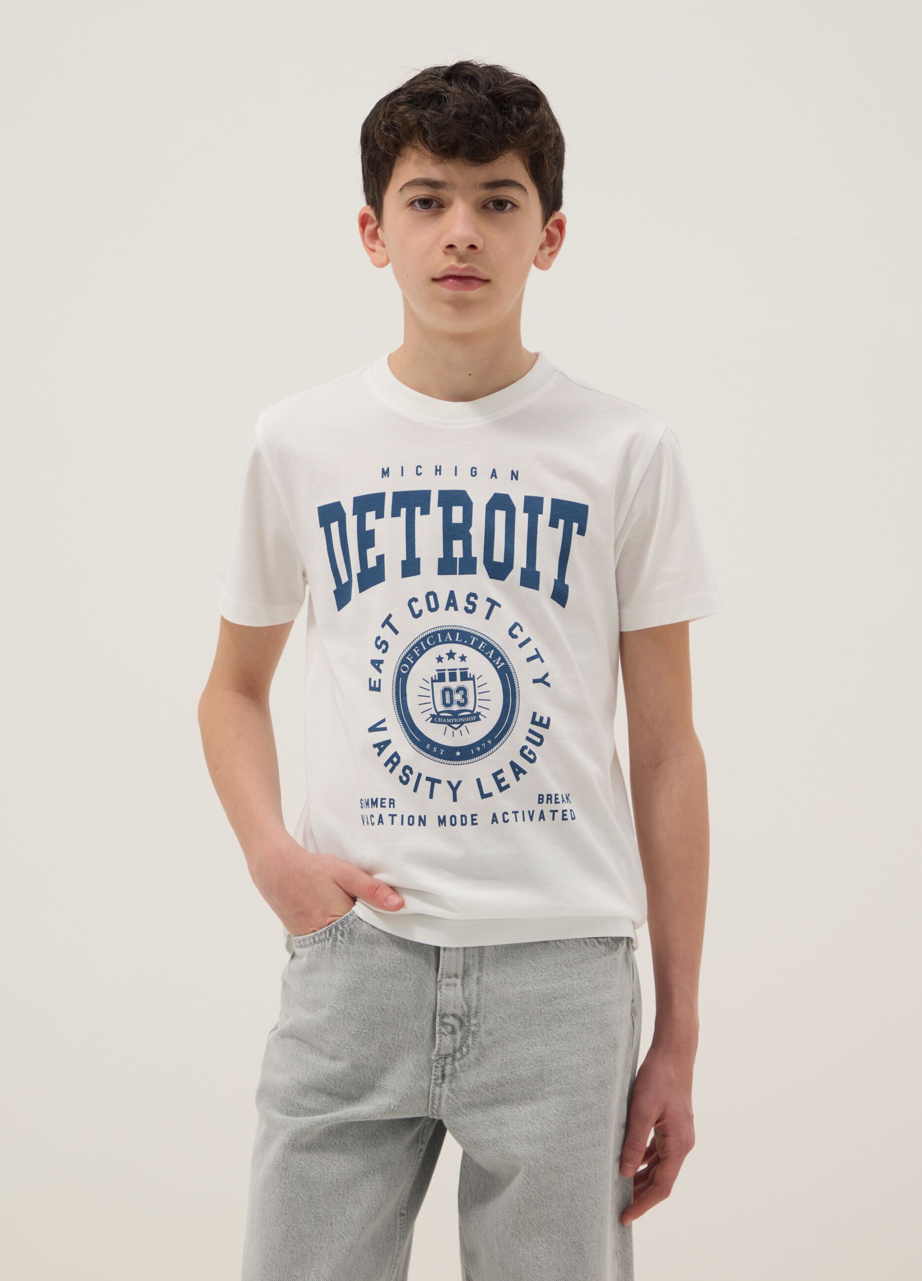 Boys' regular fit white pure cotton T-shirt with print