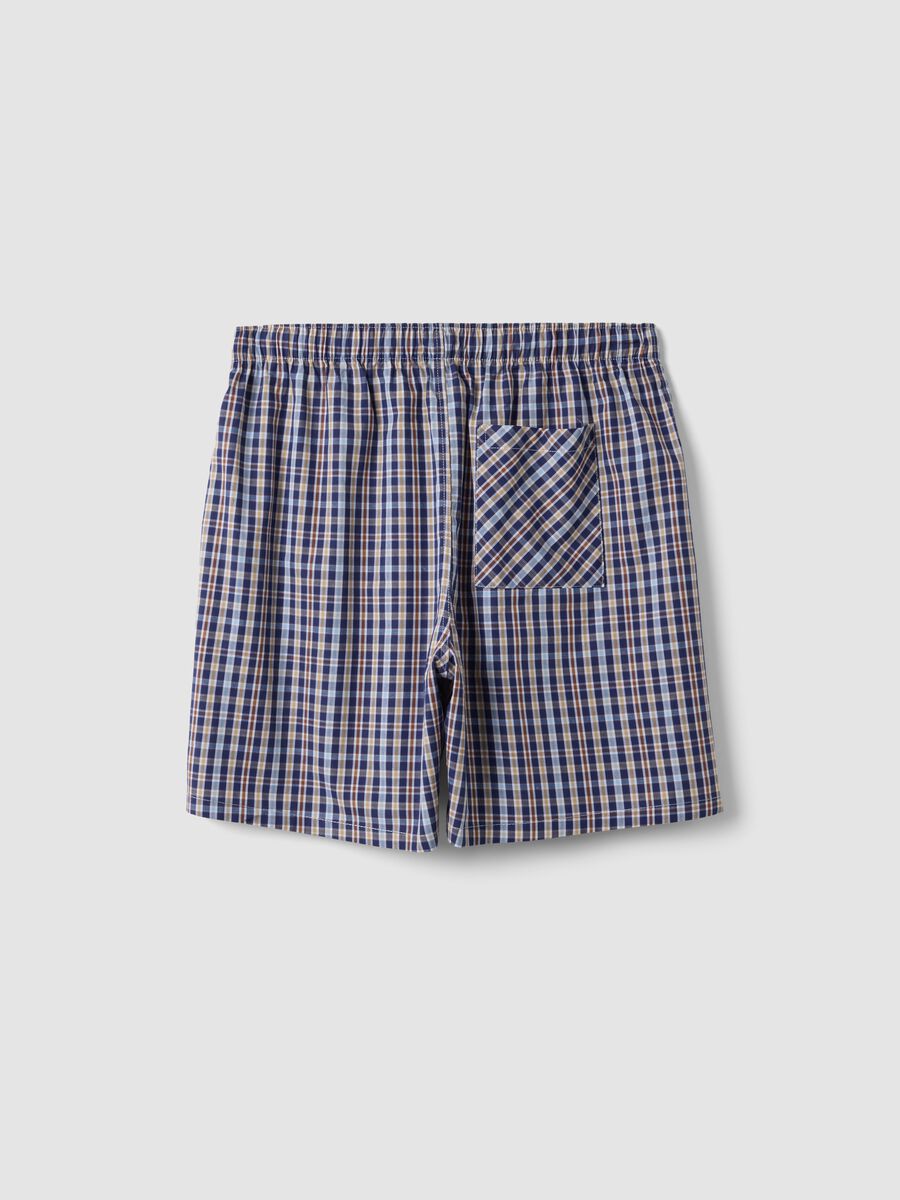 Pantaloncini pigiama blu in cotone organico a quadri_5