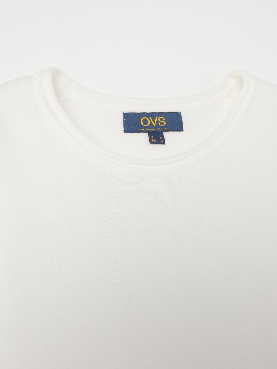 Top with round neck and small fold_5