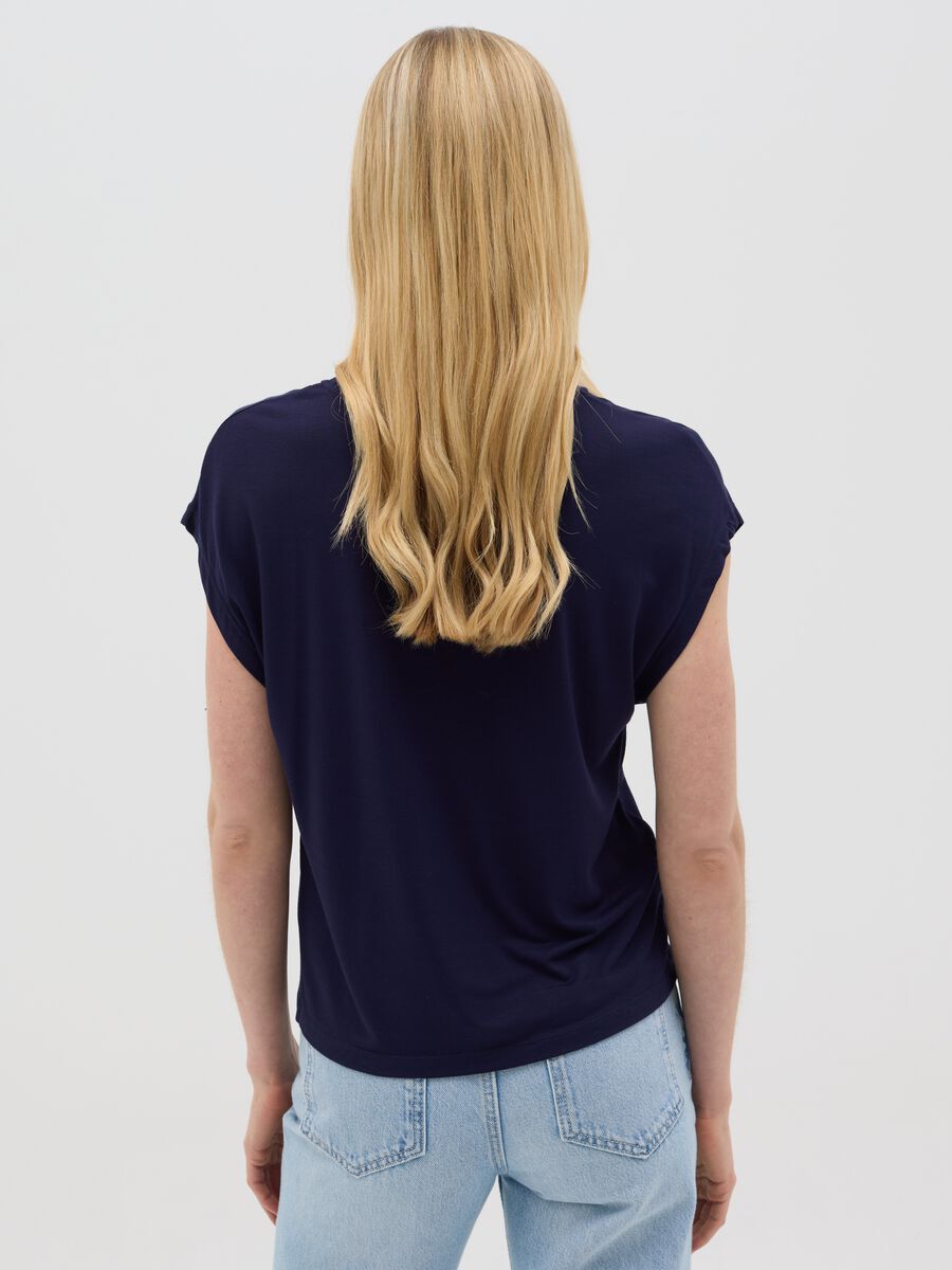Short-sleeve blue T-shirt in stretchy viscose_2