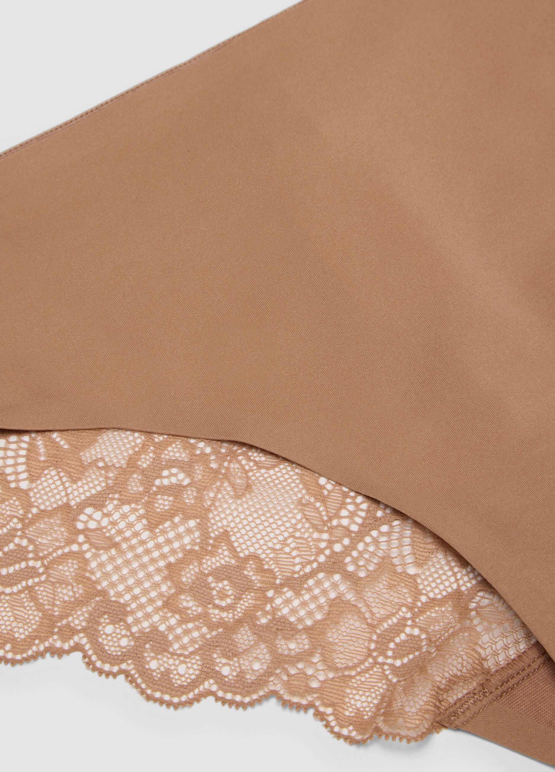Beige regular fit briefs with lace details