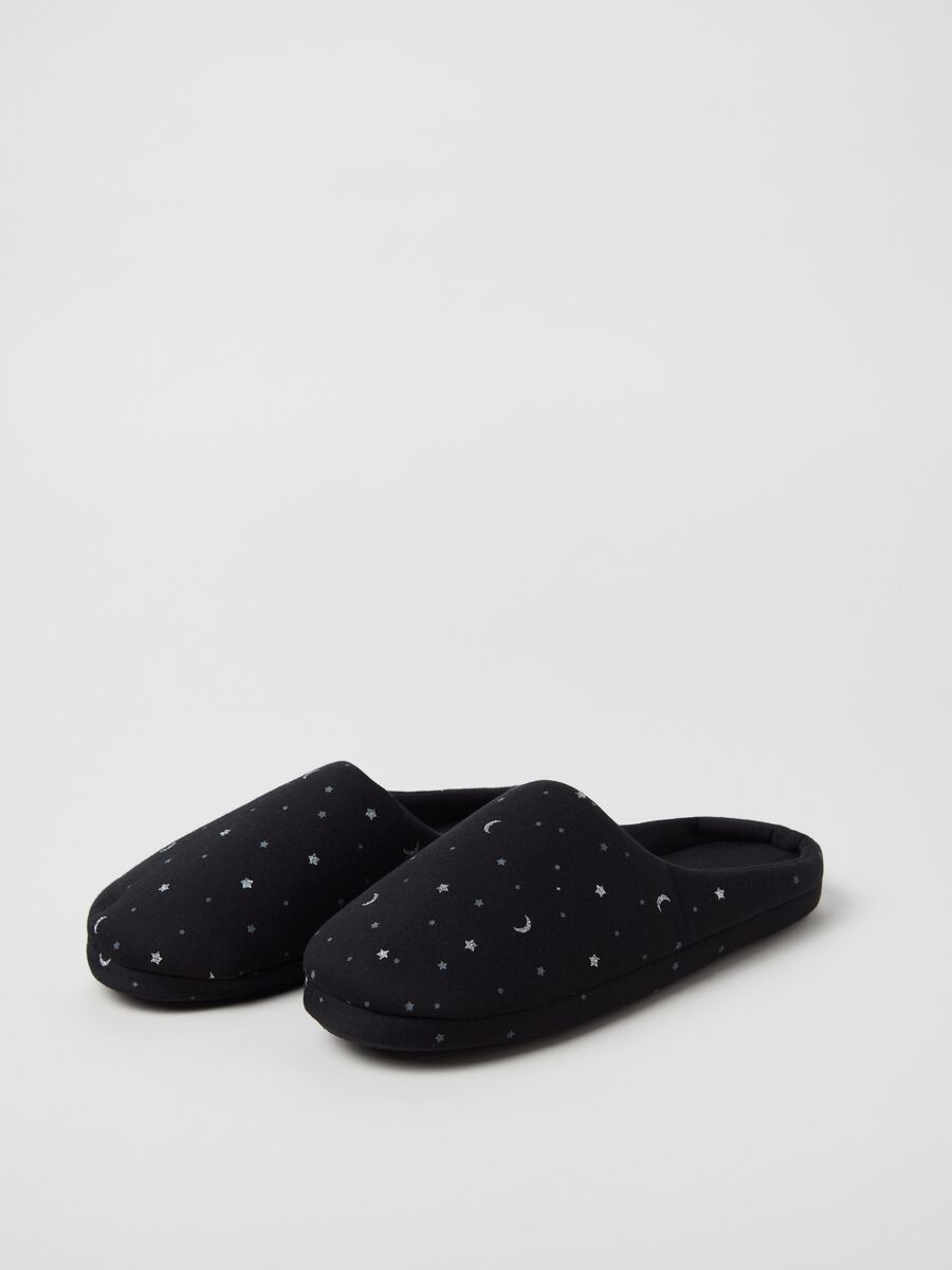 Pantofole con stampa luna e stelle_1