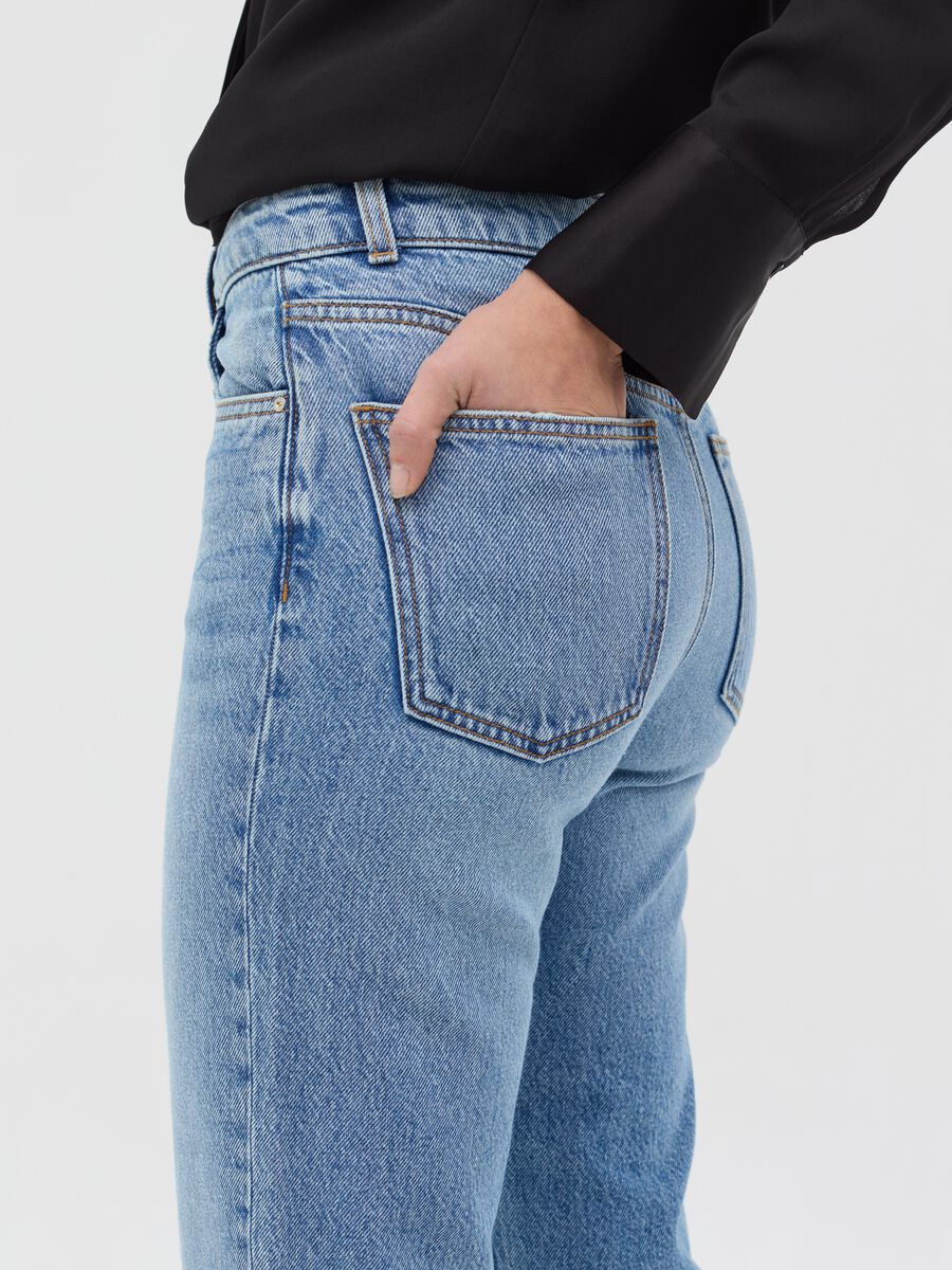 Straight-fit jeans with five pockets_2