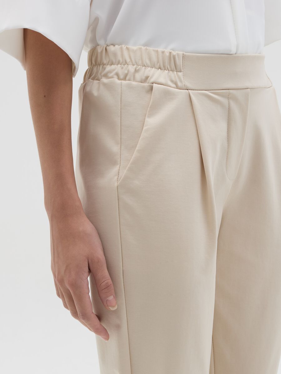 Cropped chino trousers with turn-ups_2