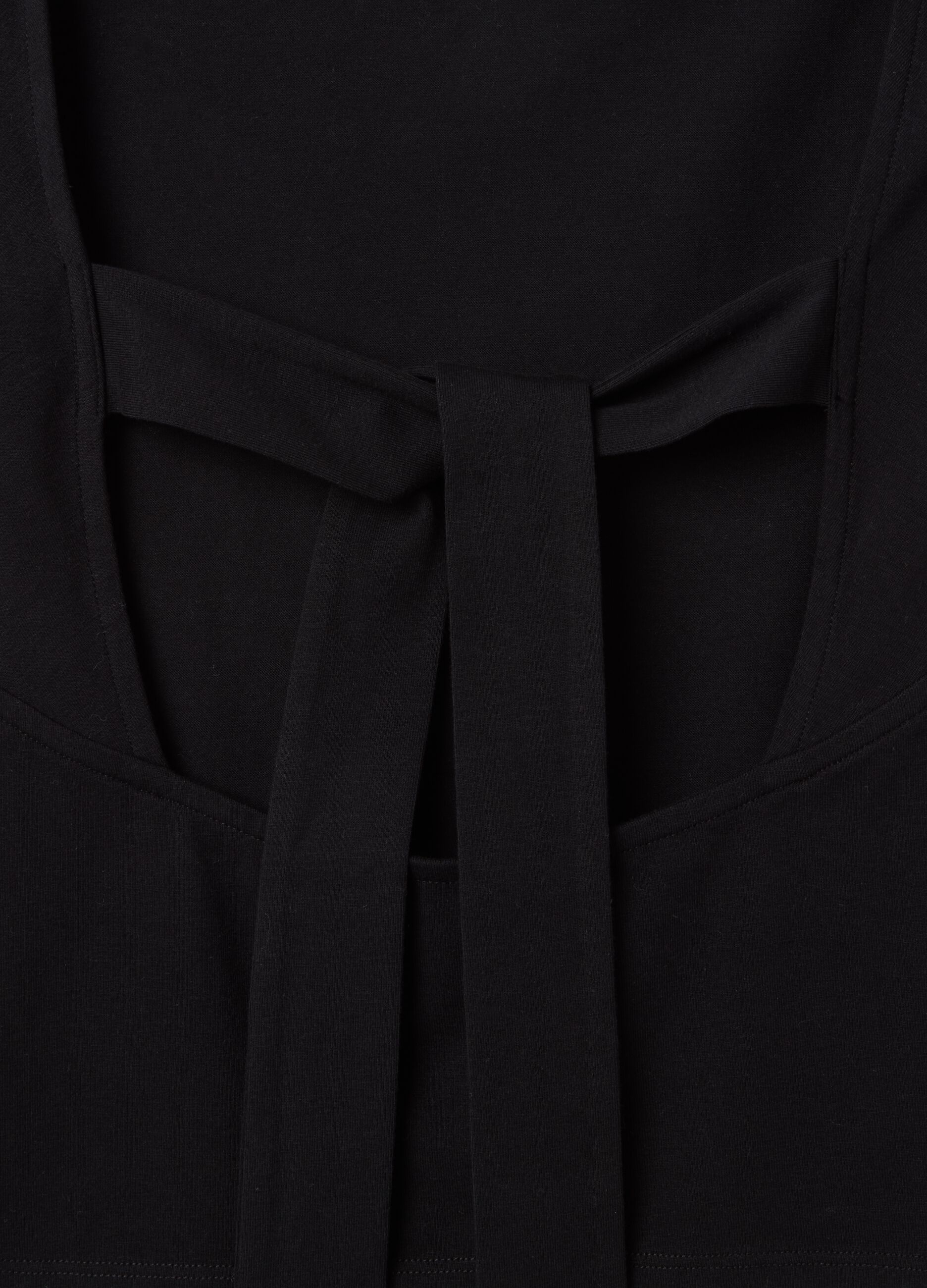 Women's black fitted stretch cotton t-shirt with bow