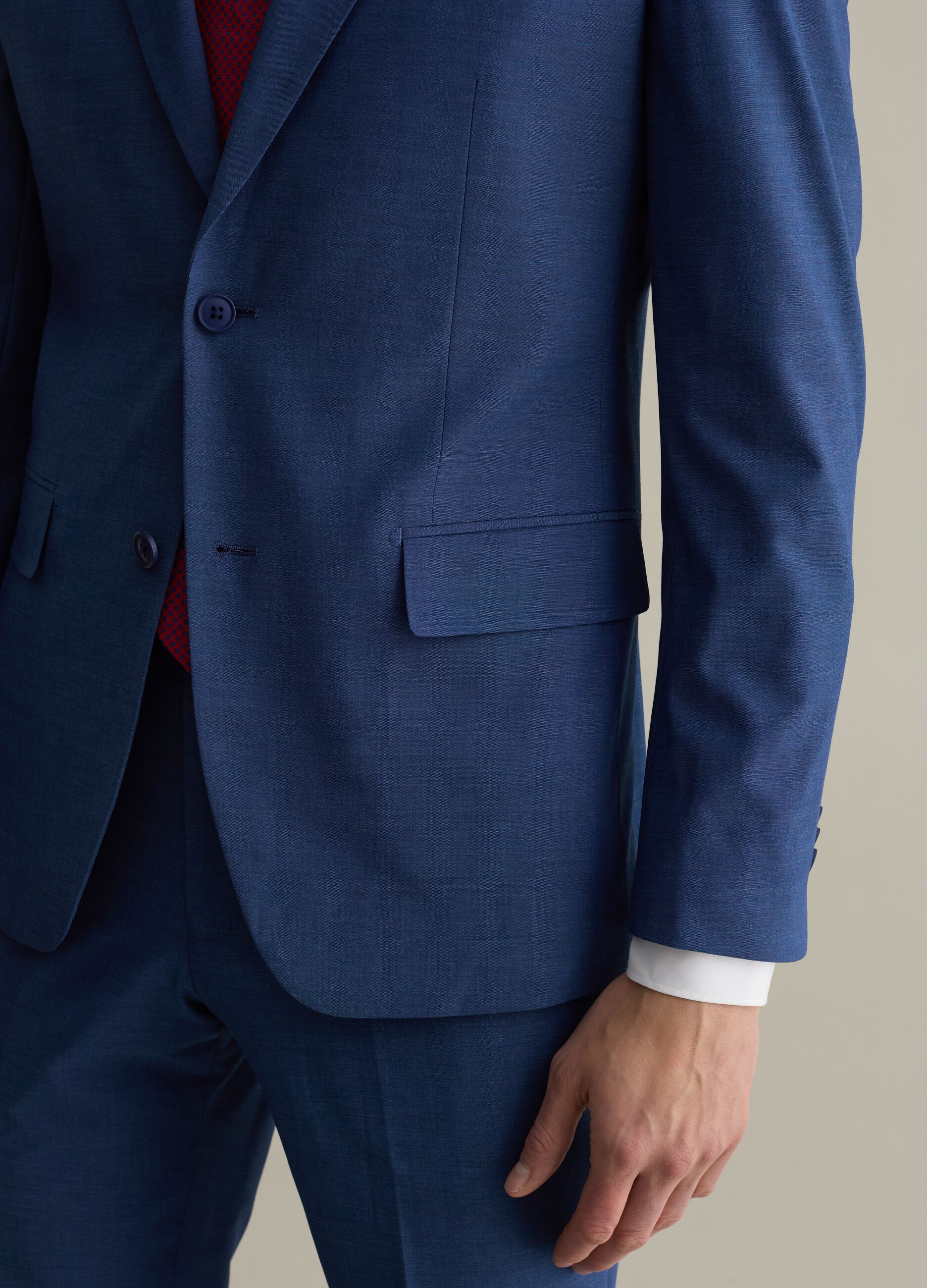 Easy-fit single-breasted suit with iridescent weave