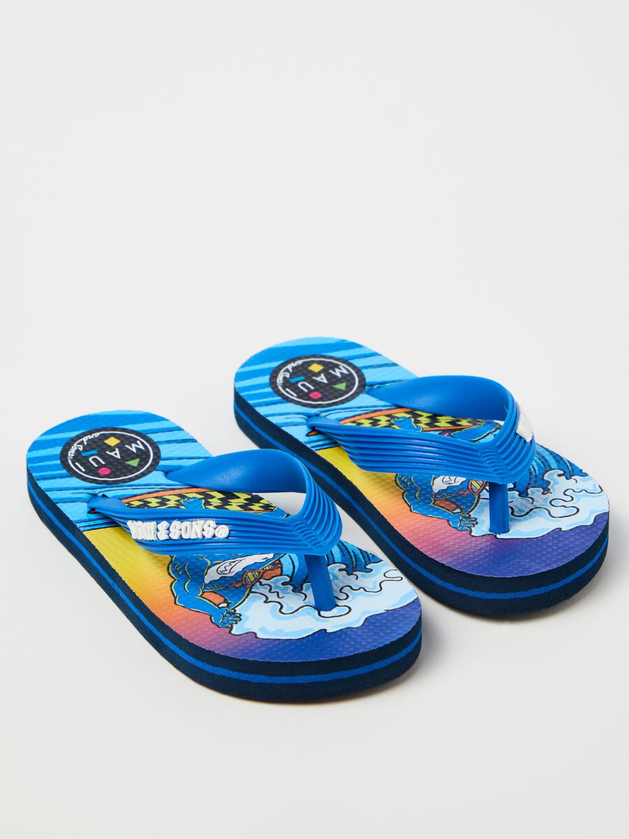 Thong sandals with shark print_1