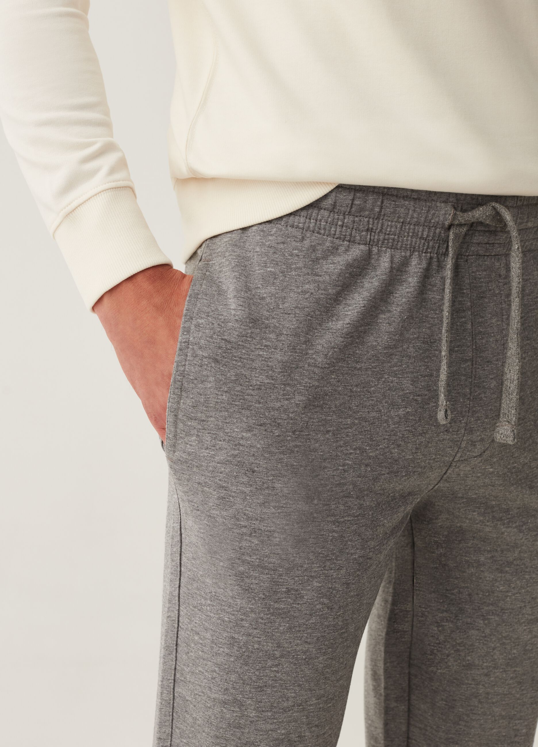 Joggers straight fit in French Terry_3