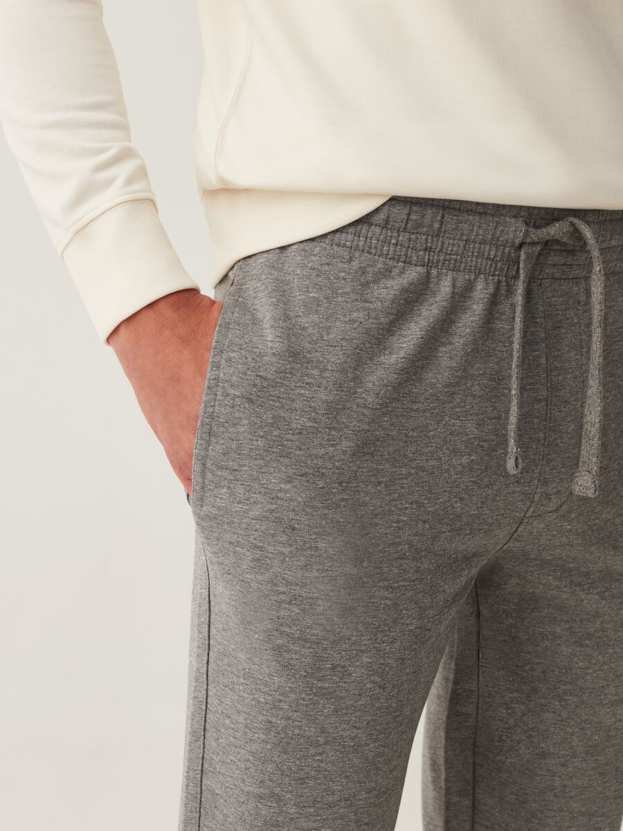 Joggers straight fit in French Terry_3