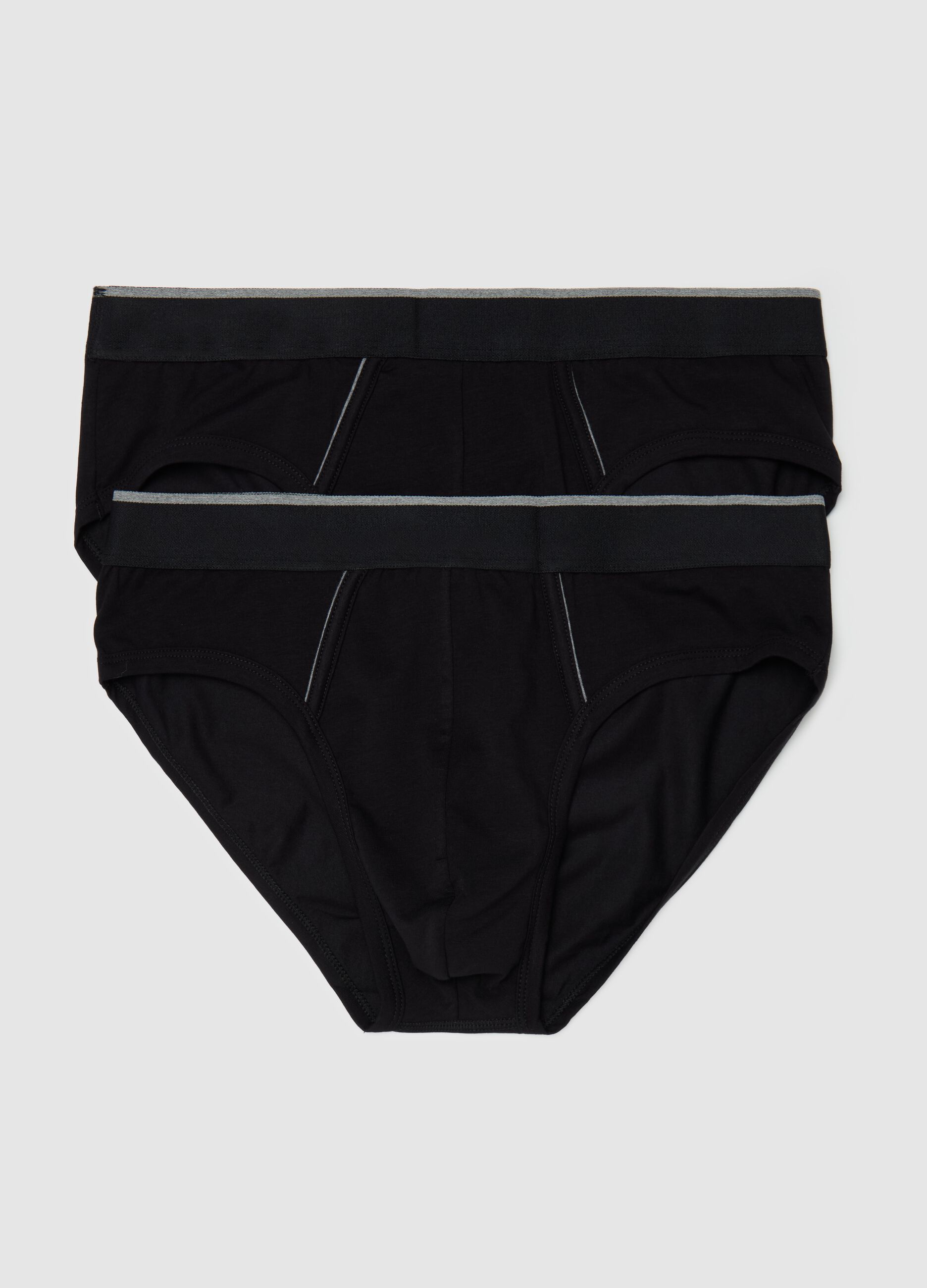 Two-pack briefs in Supima cotton with contrasting piping