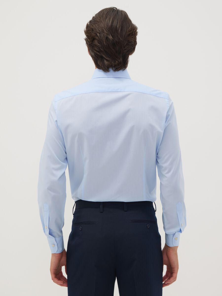 Camicia azzurra slim fit con colletto button down easy iron_2