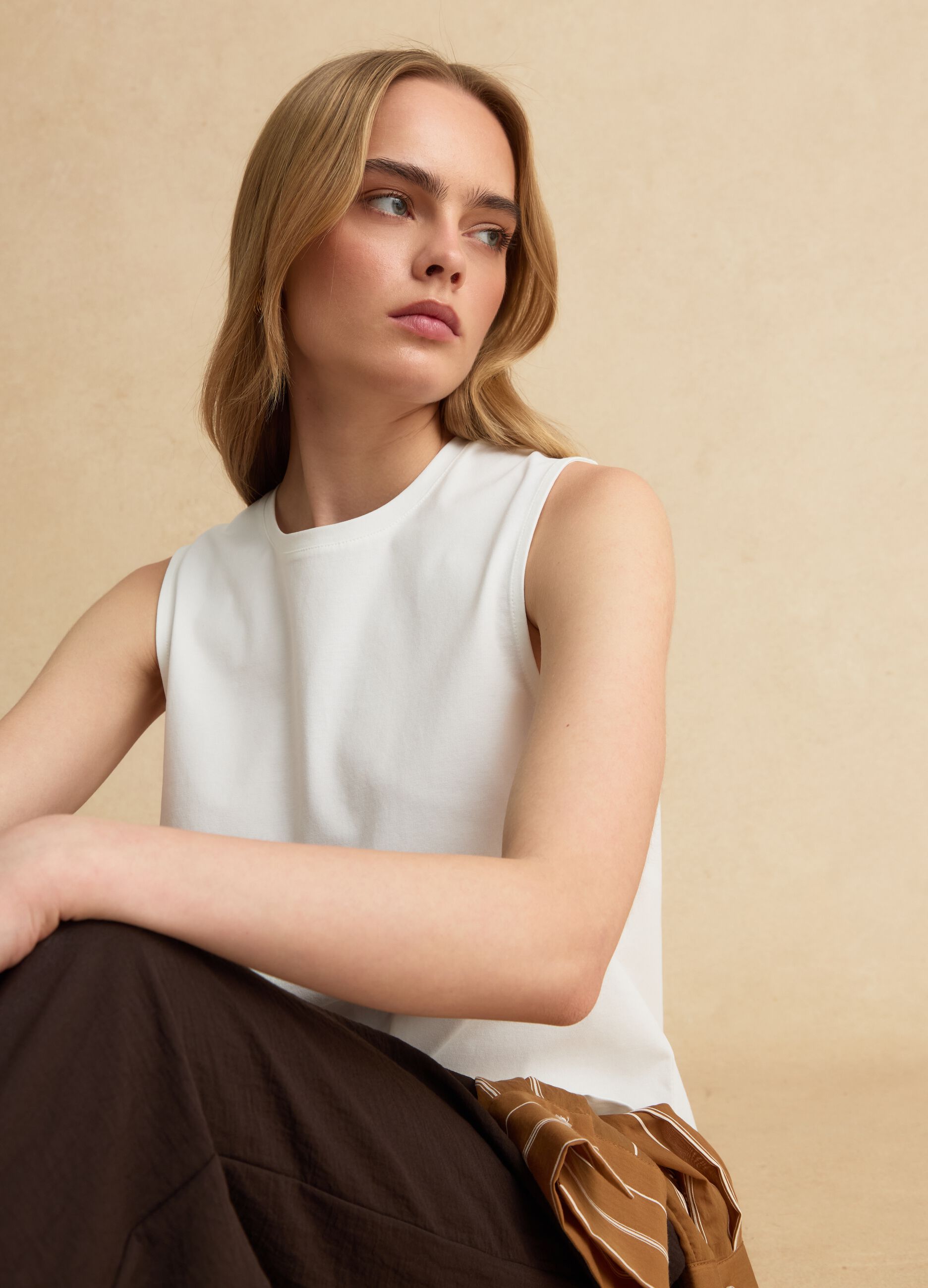 White cotton-blend tank top