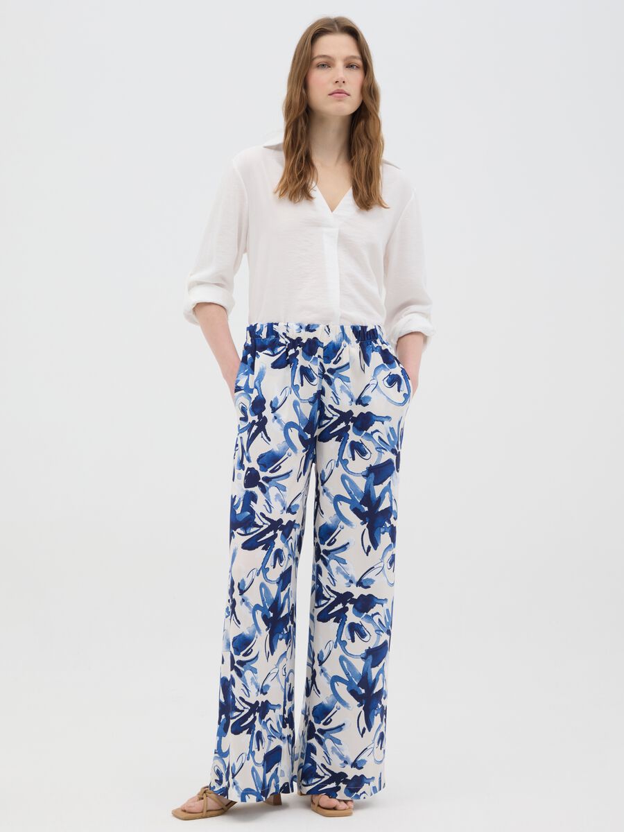 Women's Multicolour Regular Fit Trousers with Floral Print_2