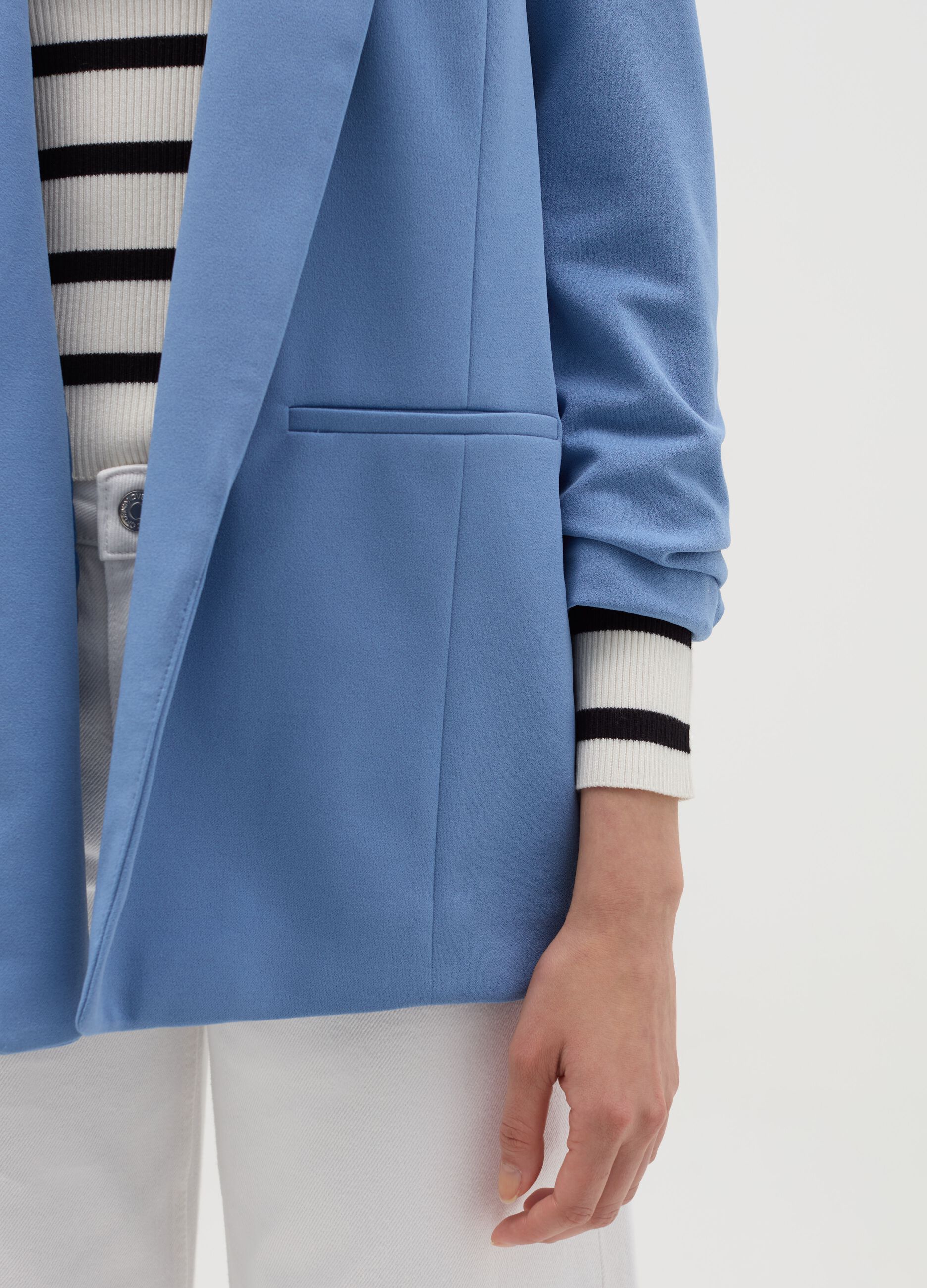 Blazer con maniche a tre quarti