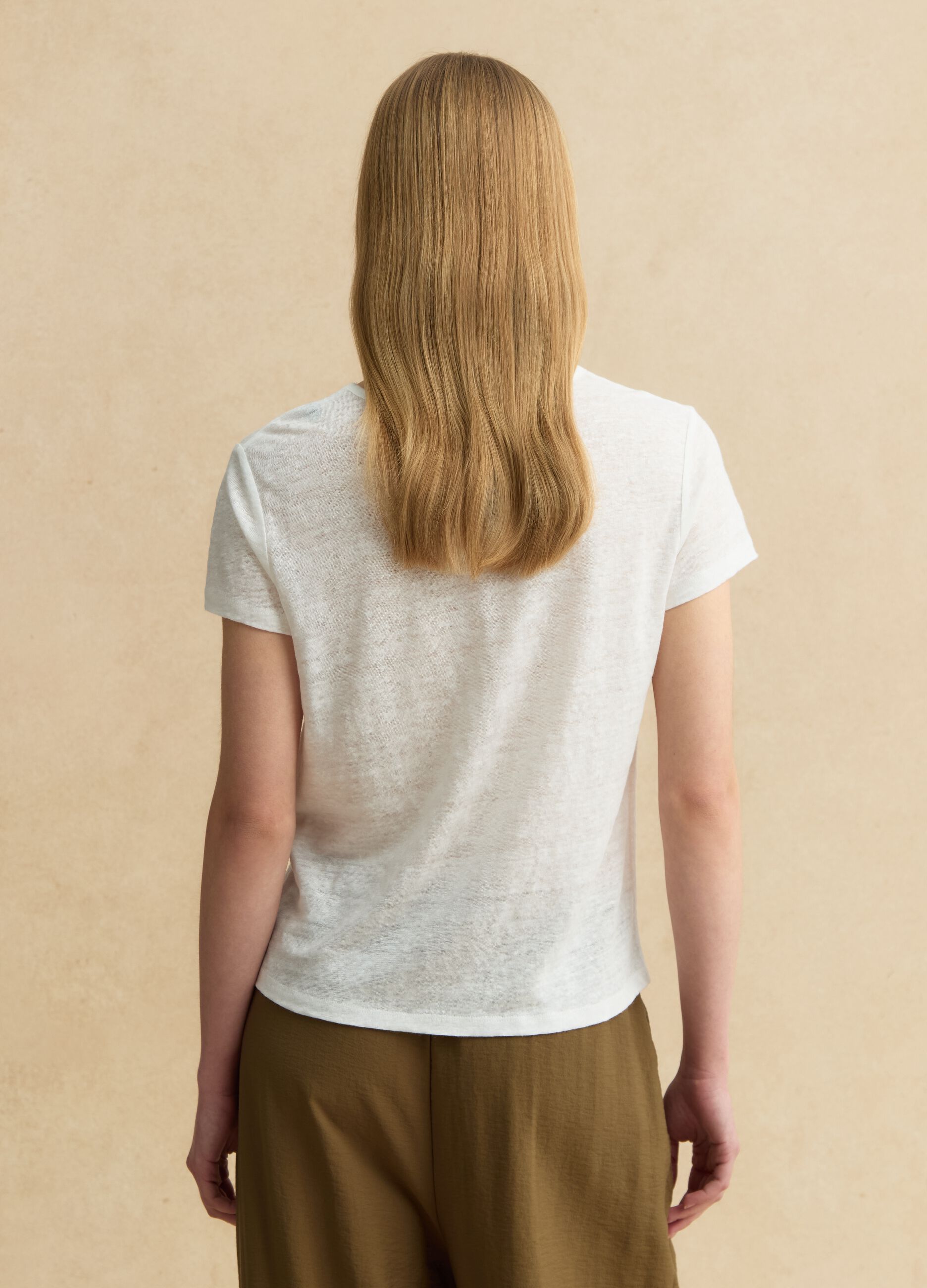 White pure linen short-sleeve T-shirt, regular fit