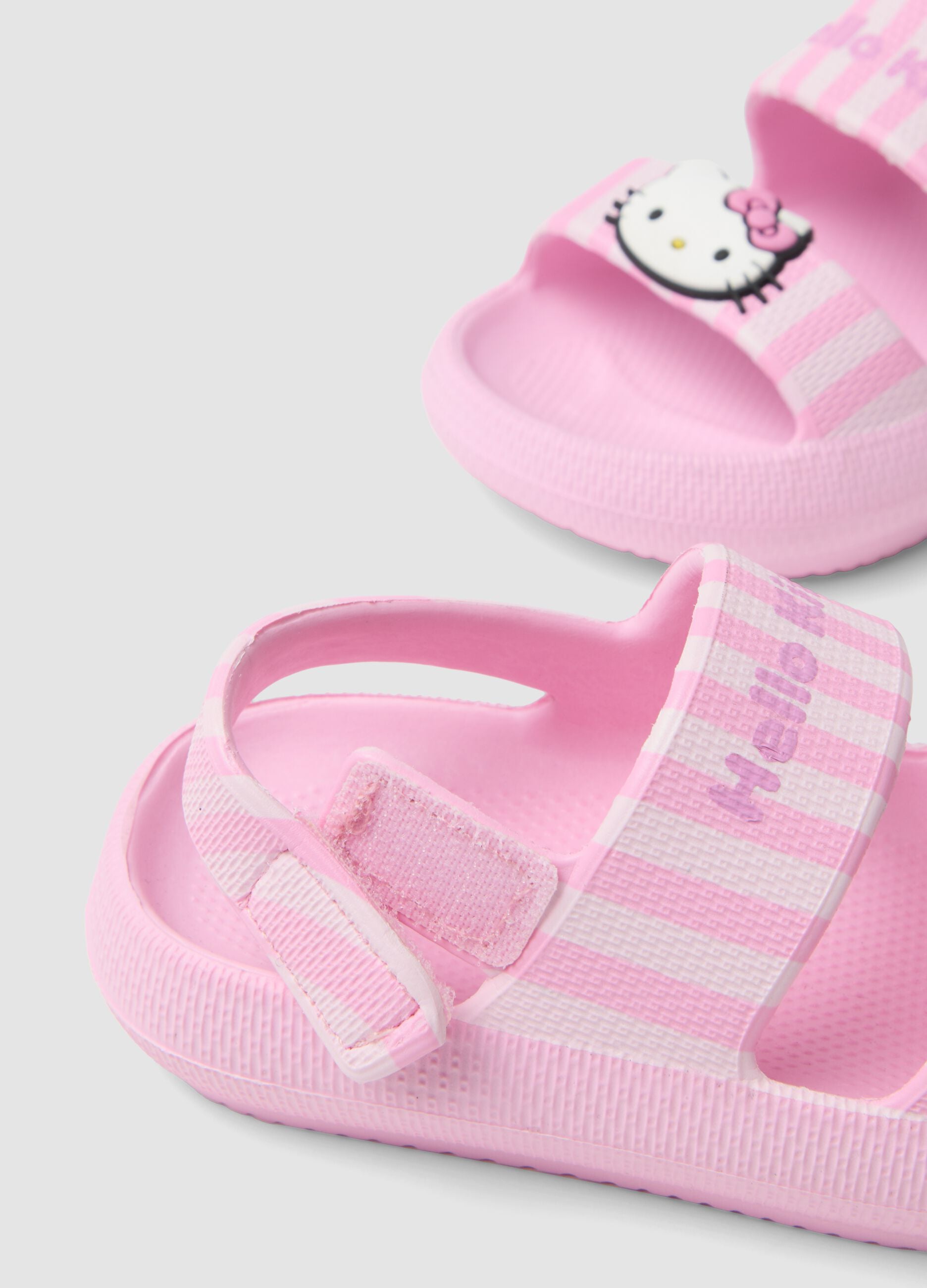 Sandali rosa con stampa a righe