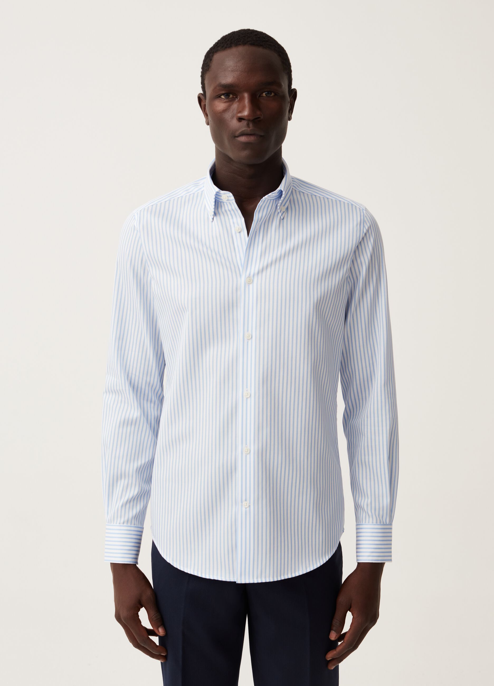 Slim-fit, no-iron shirt in striped cotton