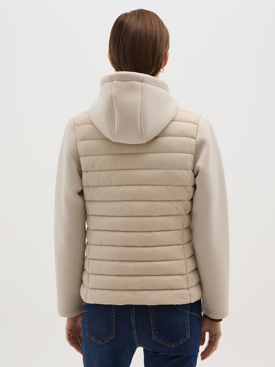 Giacca imbottita beige regular fit con cappuccio e zip_2