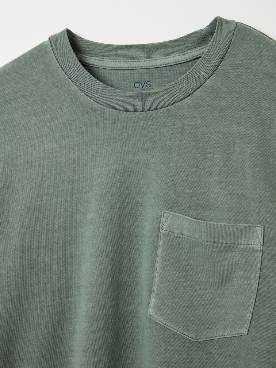 Cotton T-shirt with pocket and long sleeves_5
