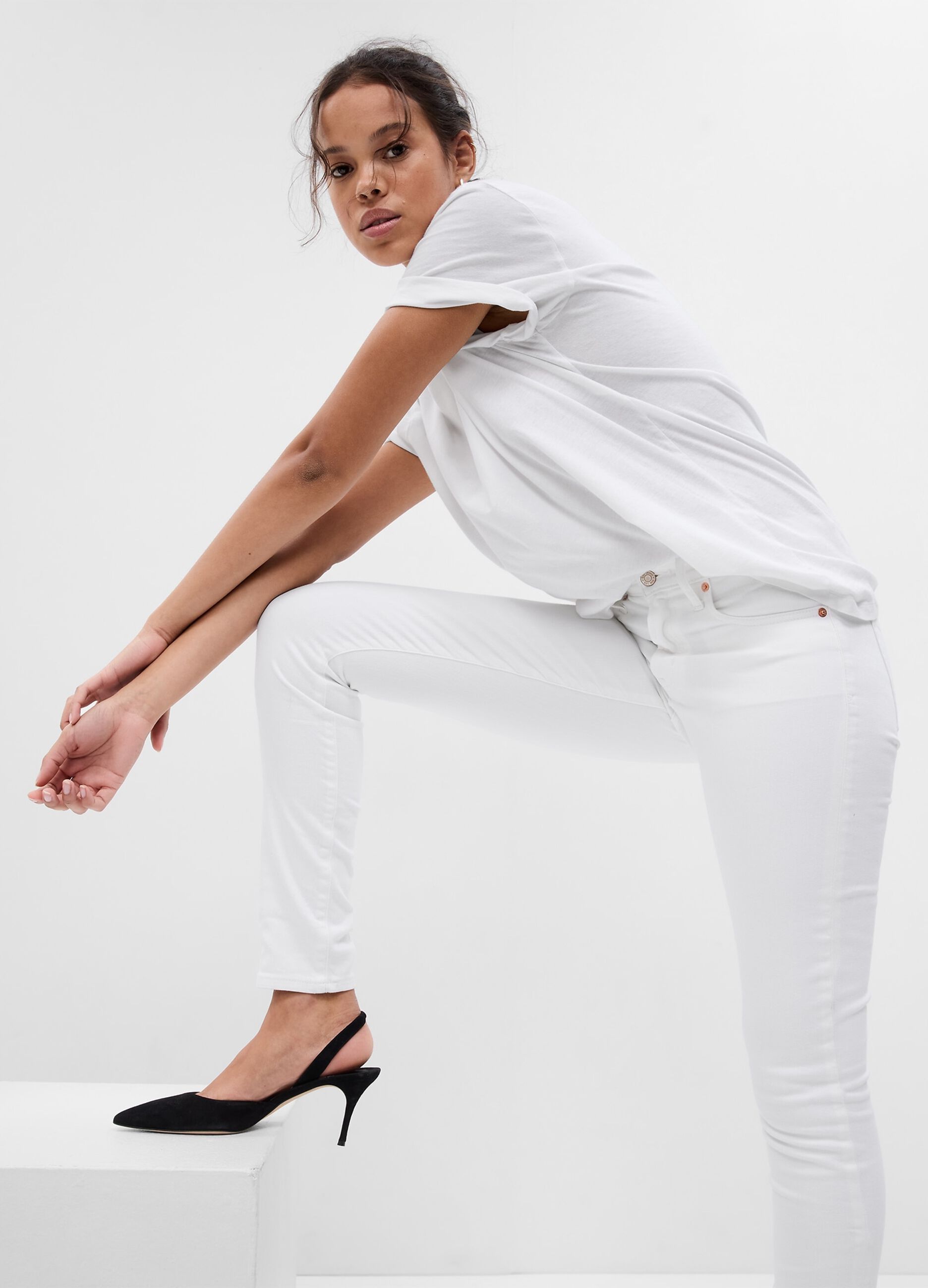 Mid-rise, skinny-fit jeans