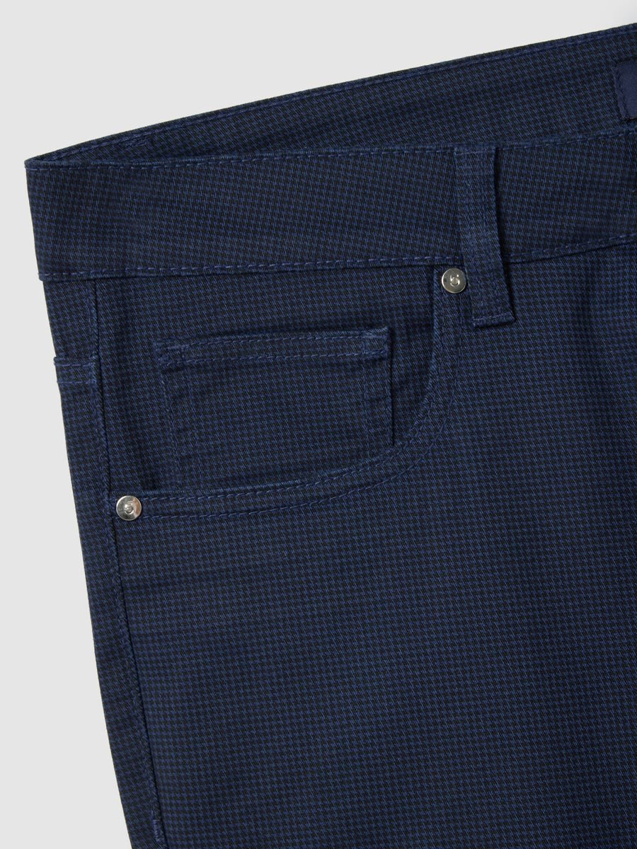 Pantaloni blu slim fit in misto cotone_5