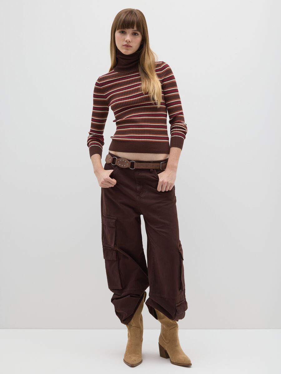 Maglia a righe marrone con collo alto in misto viscosa_1