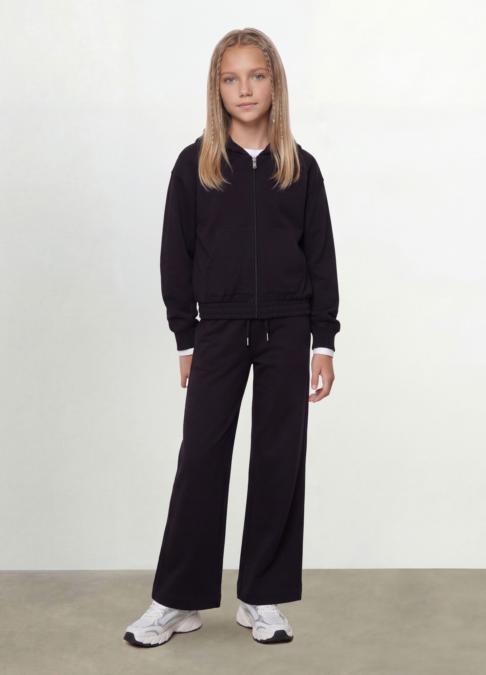 Black organic cotton hooded sweatshirt