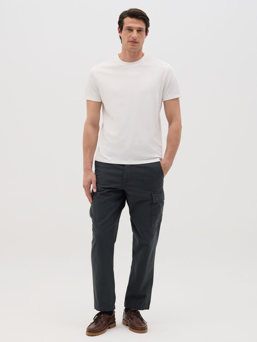 Green cargo trousers in linen and cotton_0