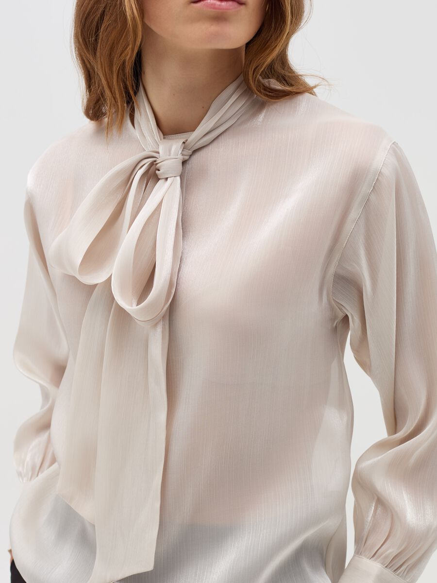 Shirt with bow foulard_3