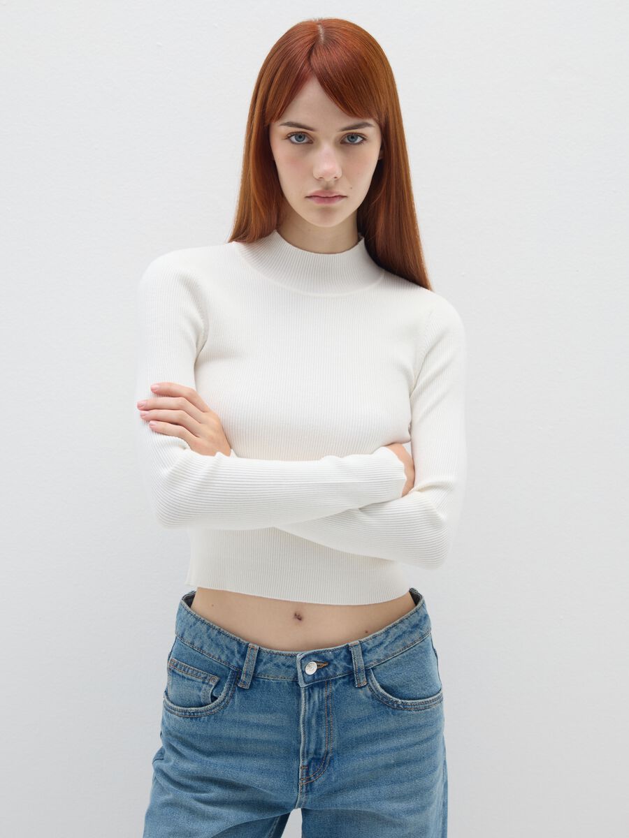 White Turtleneck Sweater_0