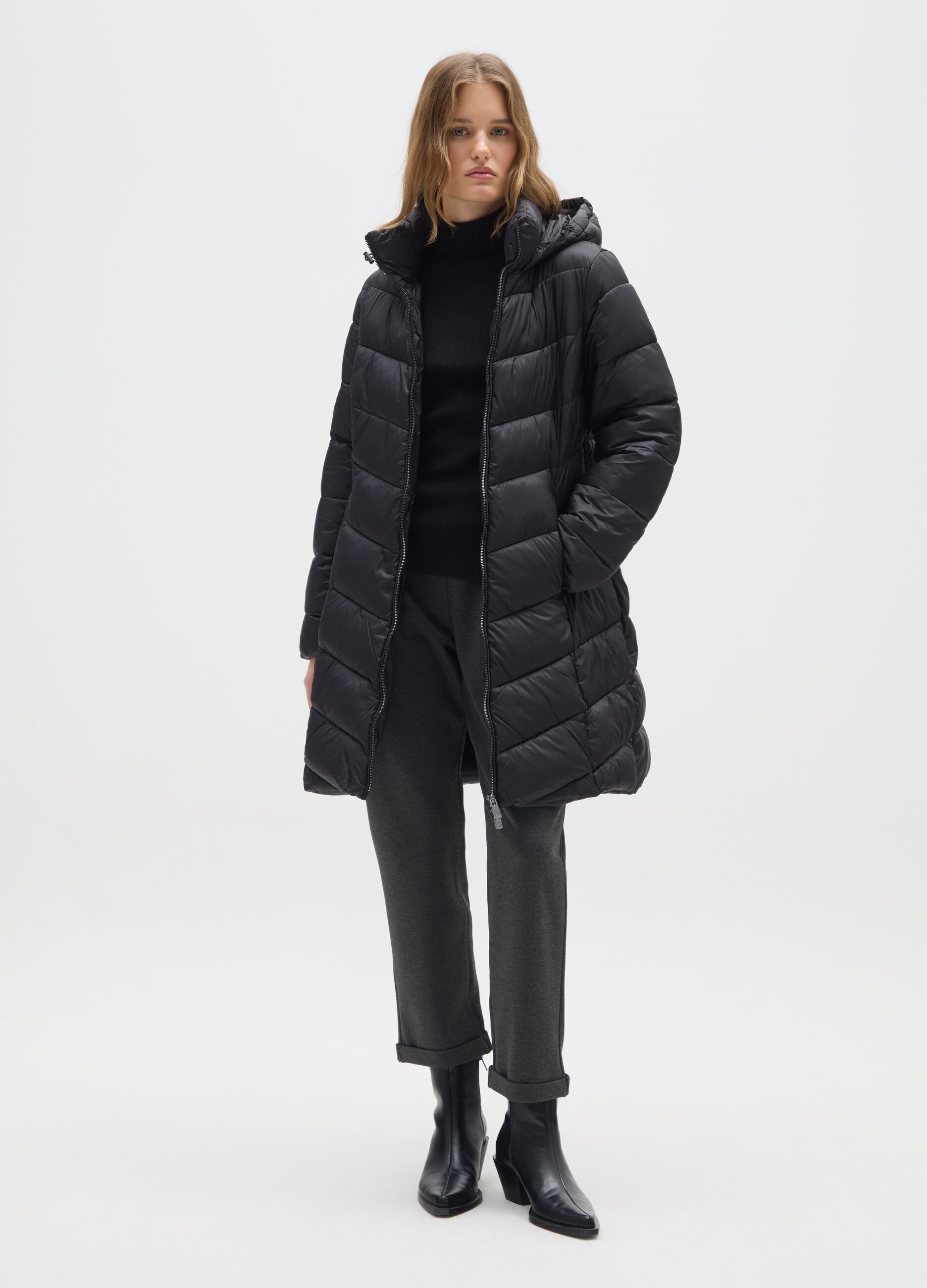 Black padded jacket with hood in technical fabric