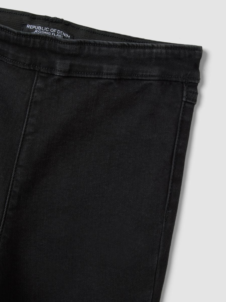 Jeggings neri flare in cotone e viscosa elasticizzata per ragazza_1