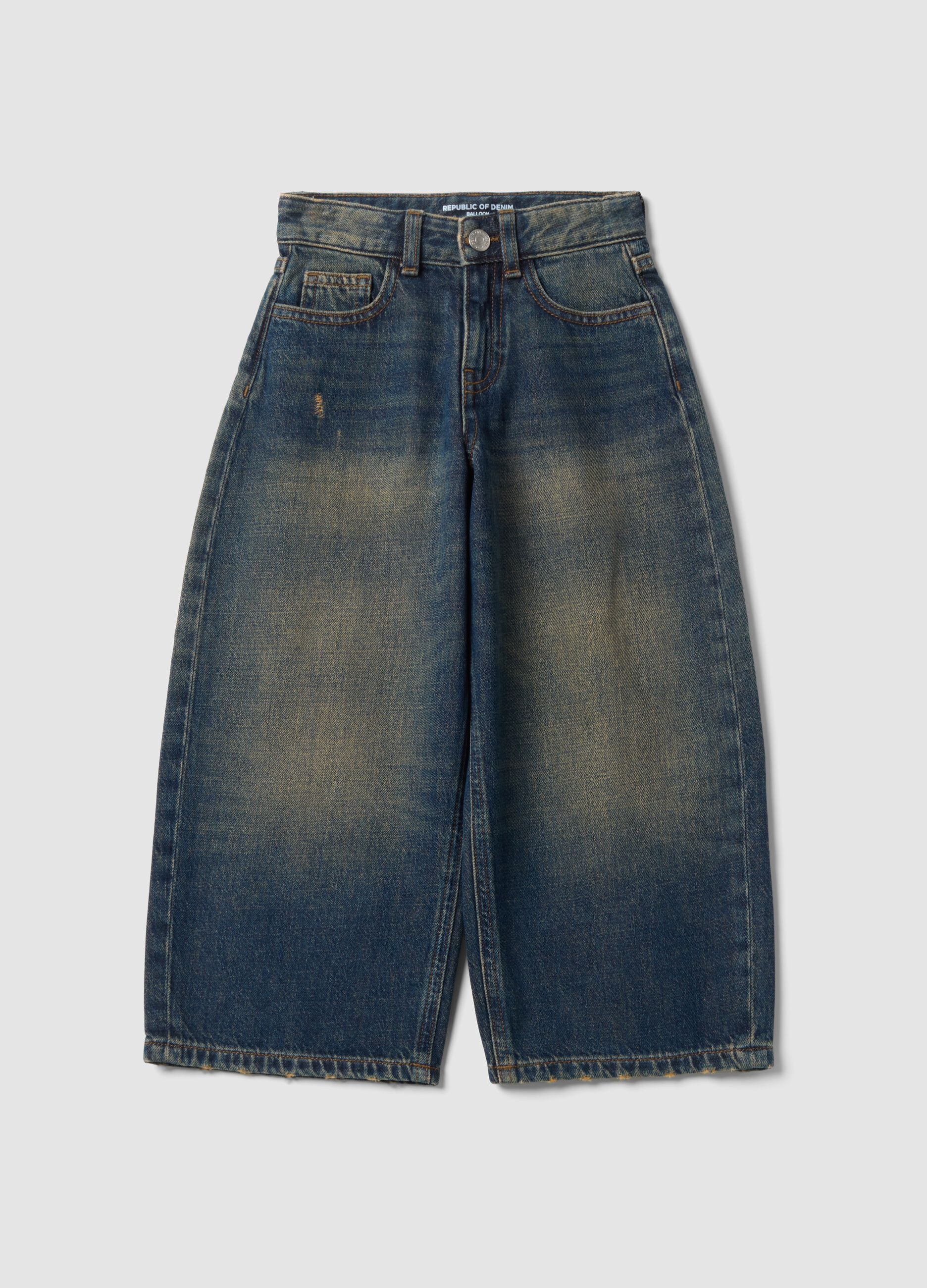 Blue denim balloon-fit pure cotton jeans with star embroidery for girls