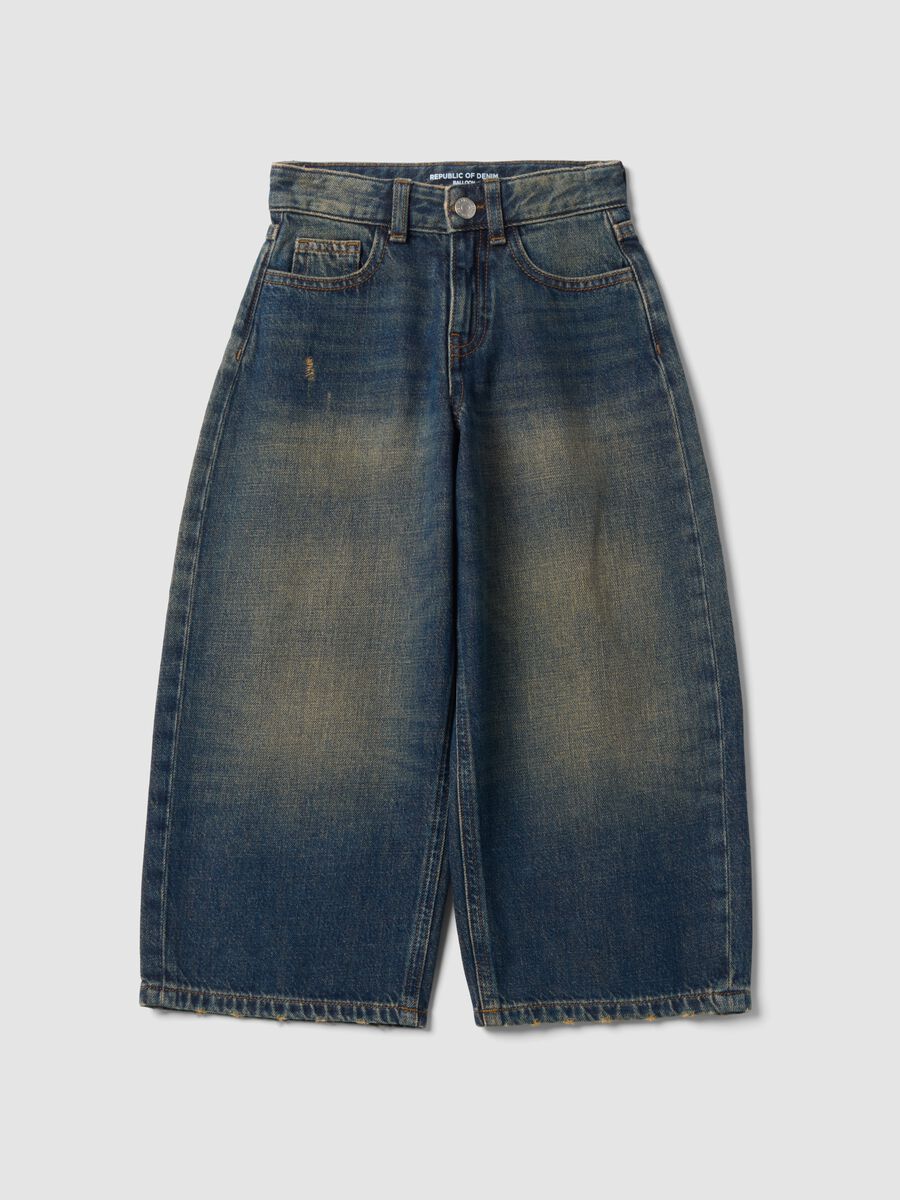 Blue denim balloon-fit pure cotton jeans with star embroidery for girls_0