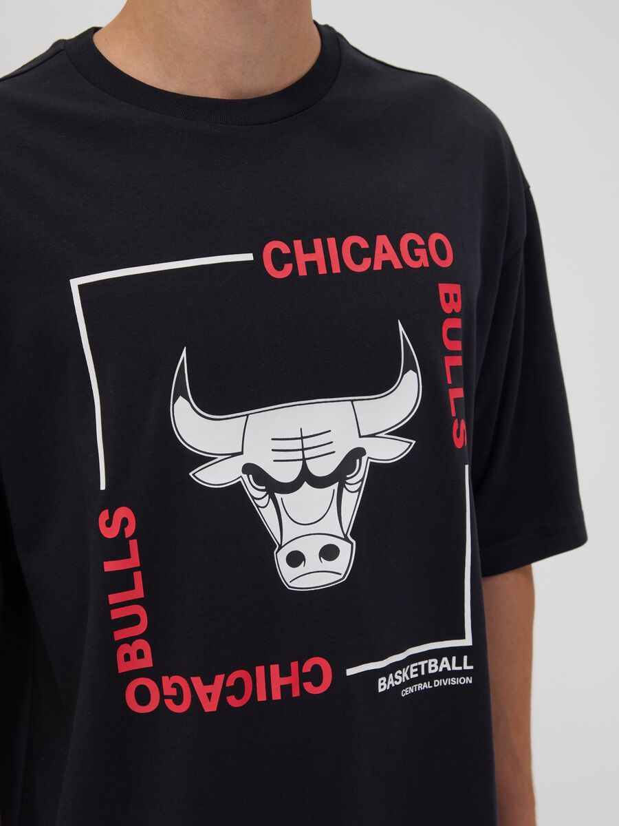T-shirt nera in puro cotone con stampa Chicago Bulls_2