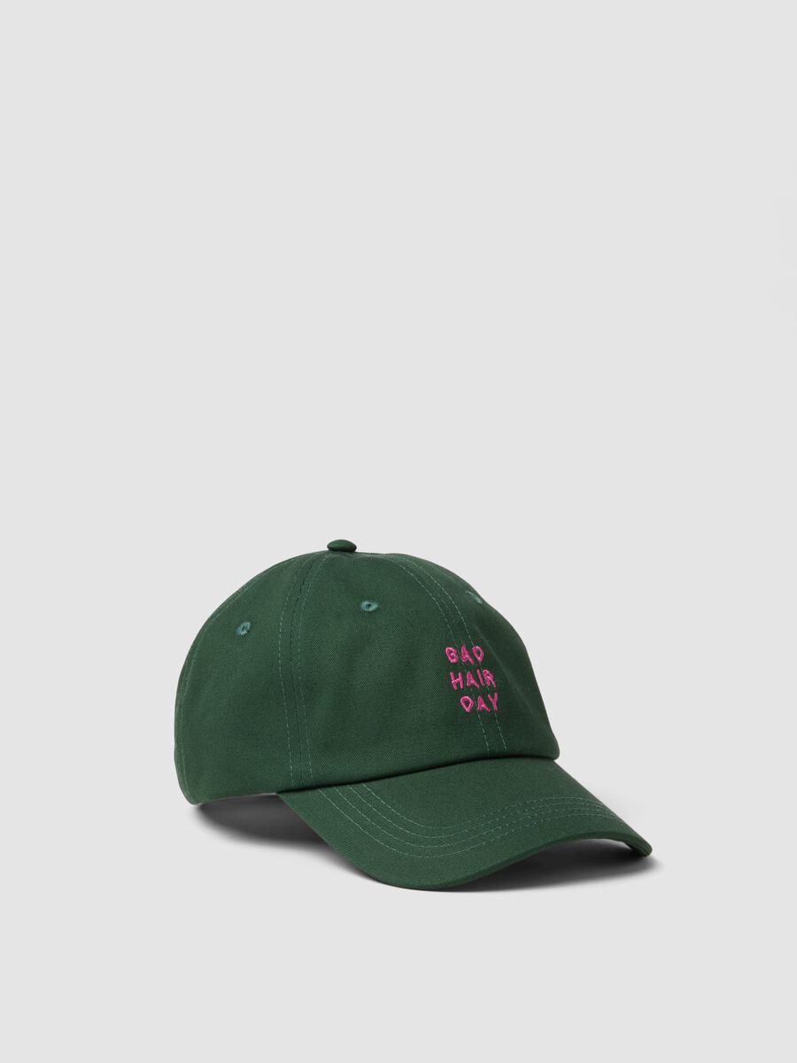 Cappello da baseball in puro cotone verde con frase ricamata_0