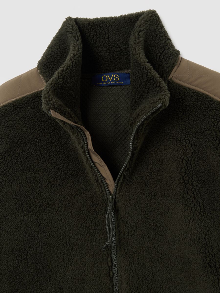 Green sweatshirt with high collar and regular fit pockets with zip_1