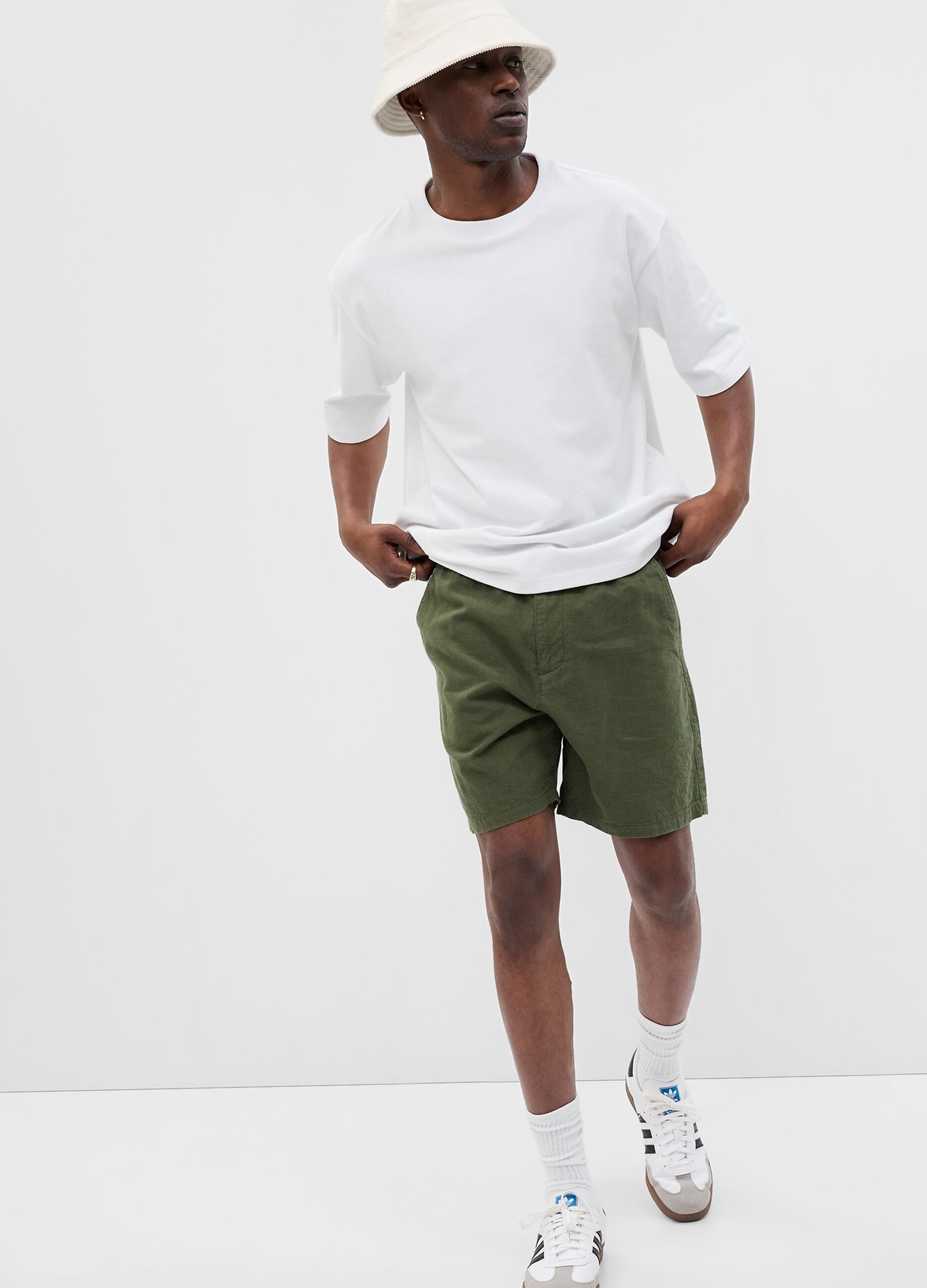 Linen and cotton Bermuda shorts